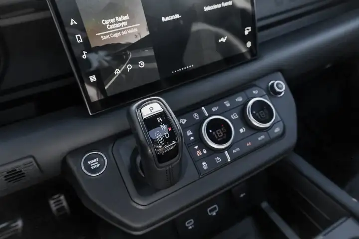 Land Rover Defender 110 5.0 V8 AWD Auto V8 2023, foto 24