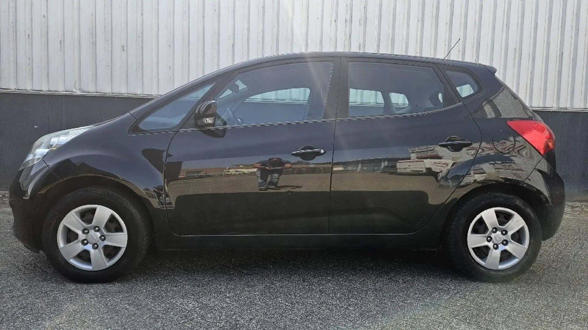 Kia Venga 1.4 CVVT X-pect Schwarz - 2