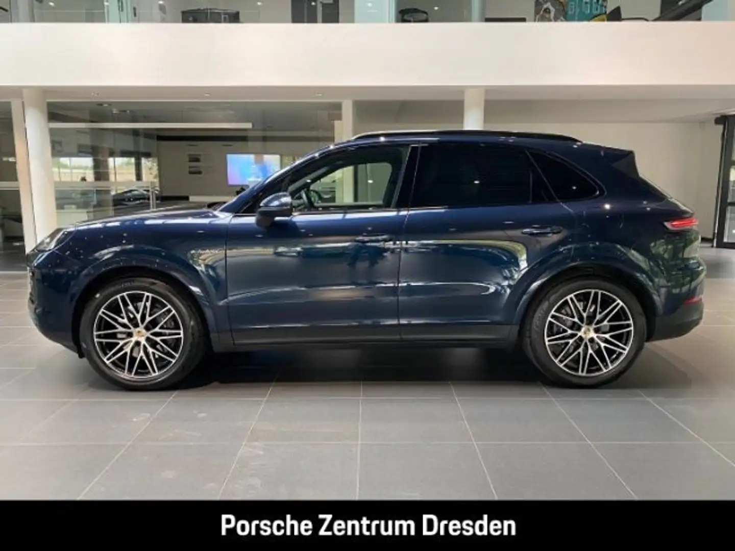 Porsche Cayenne E-Hybrid Blau - 2