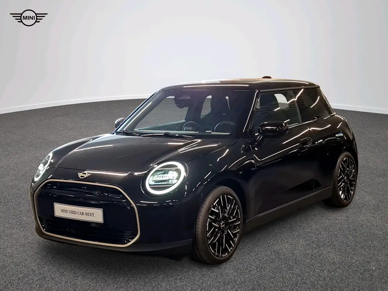 MINI Cooper E Favoured Trim — миниатюра 1