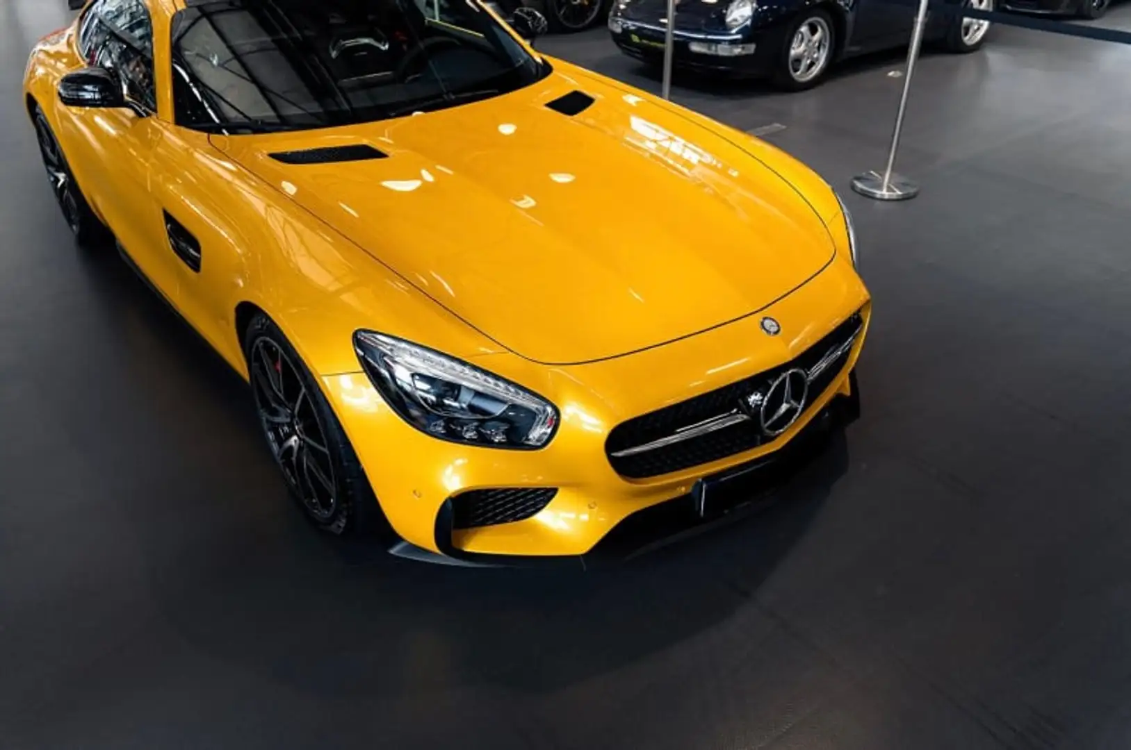 Mercedes-Benz AMG GT S Edition 1 Giallo - 2