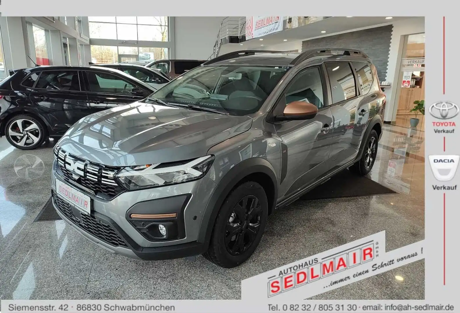 Dacia Jogger TCe 110 Extreme+ 7-Sitzer NAVI/SHZ/KAMERA Grau - 1