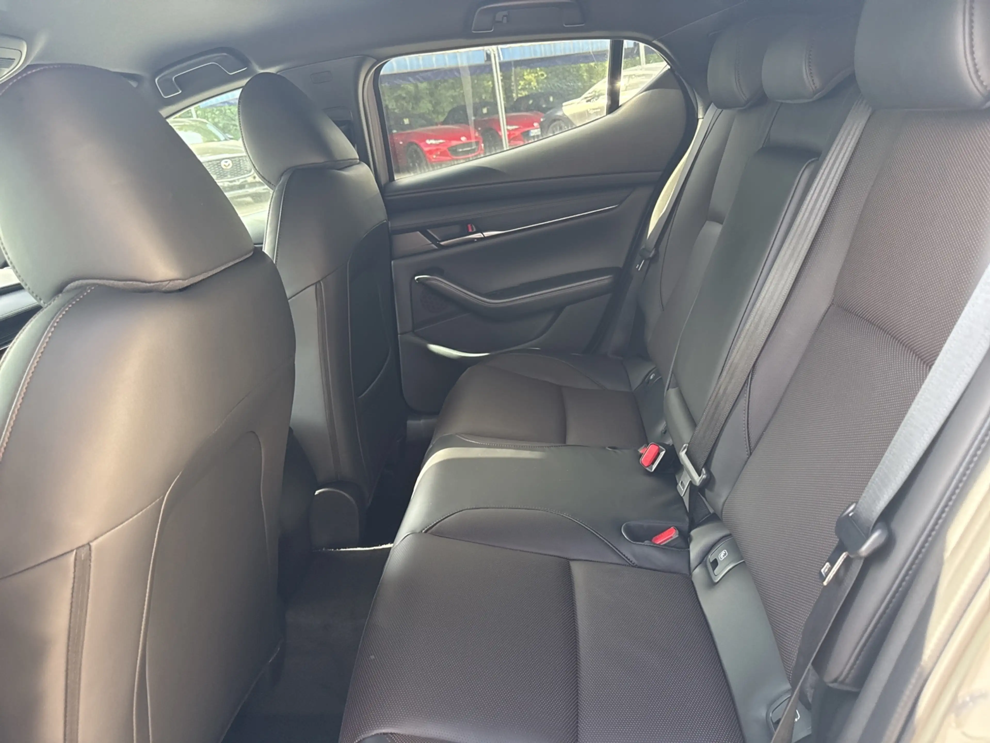 Mazda 3 e-SKYACTIV-X 186 FWD 6AT HOMURA PLUS — photo 7
