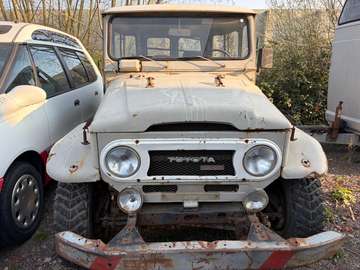 Toyota BJ40 À RESTAURER A EEMETTRE EN ROUTE.
