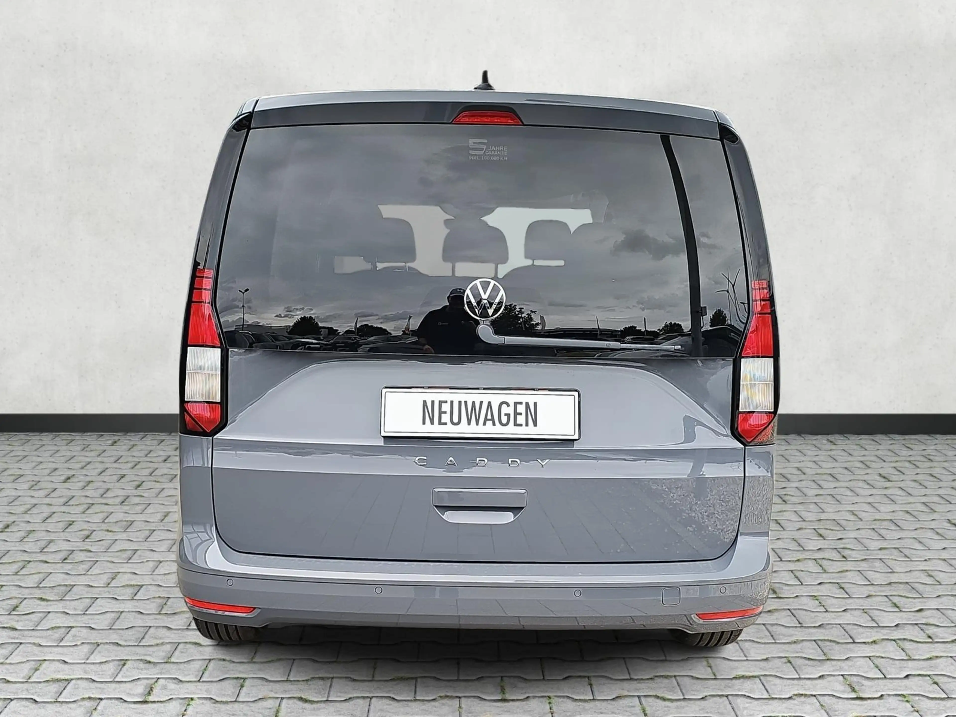 Volkswagen Caddy Basis 1.5 TSI DSG / ACC Winterpaket PDCh. 85 kW... — photo 6