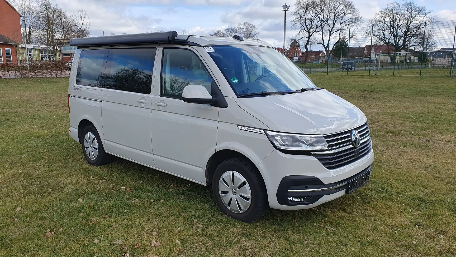 Volkswagen T6.1 California Ocean Jahreswagen 1. Hand Grau - 2