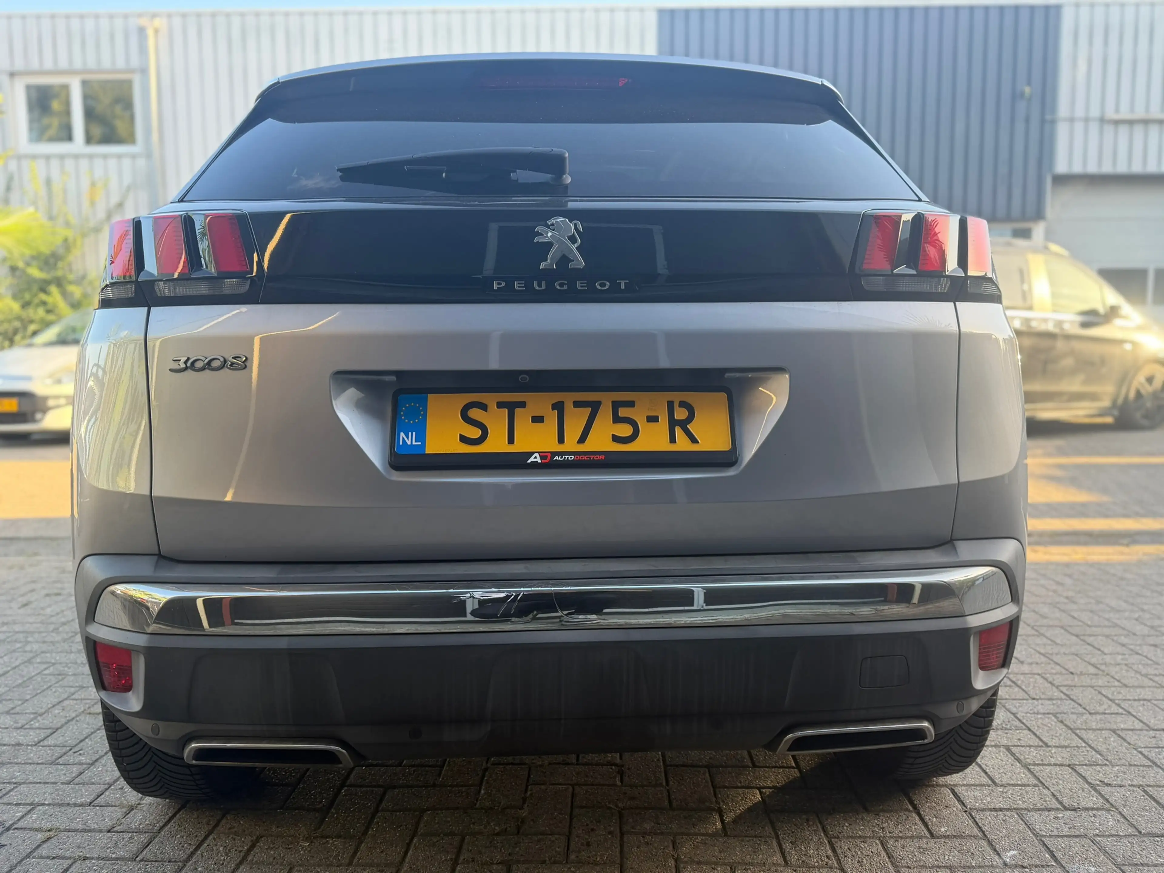 Peugeot 3008 1.2 PureTech Blue Lease Premium — photo 9