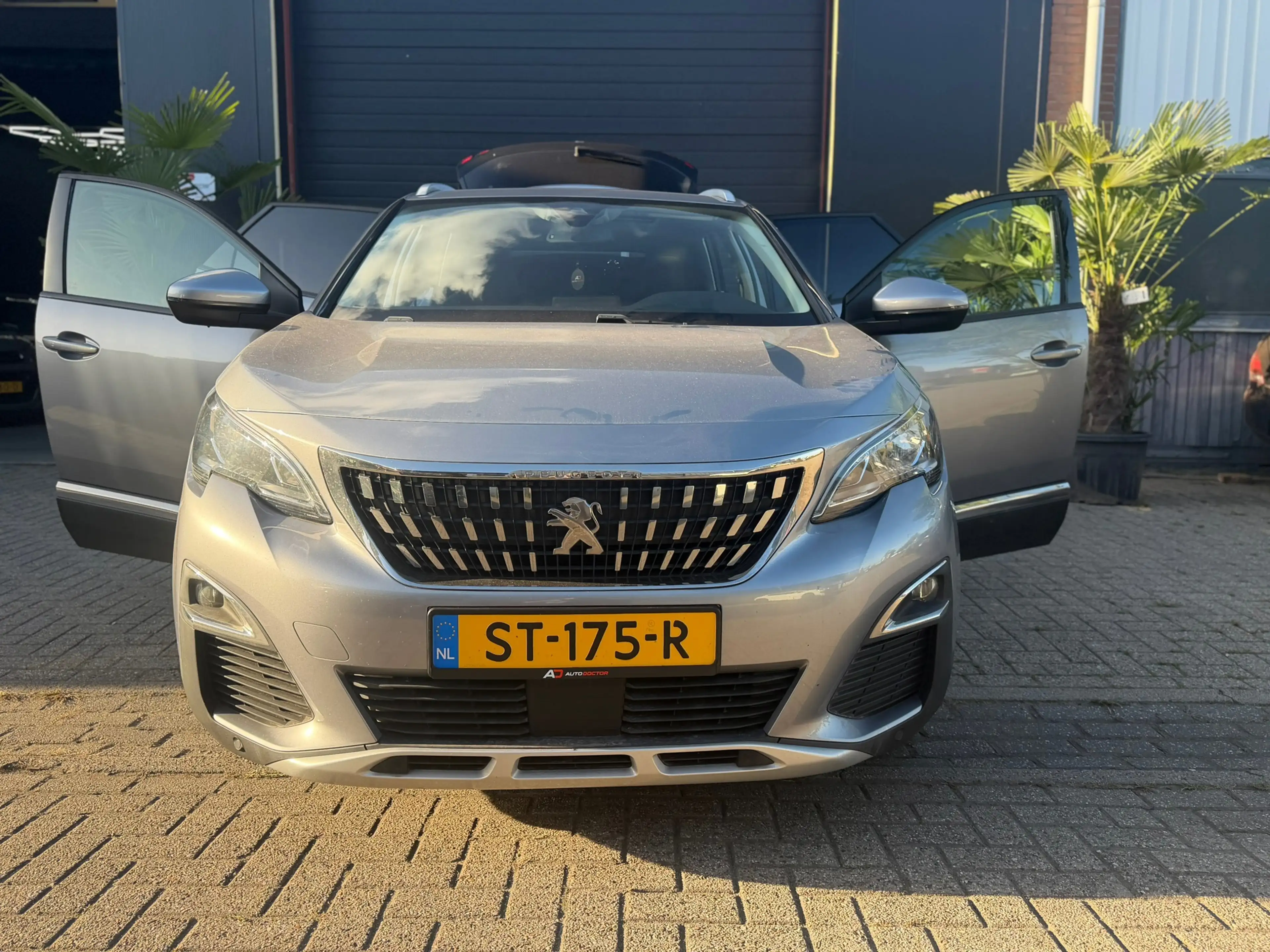 Peugeot 3008 1.2 PureTech Blue Lease Premium — photo 14