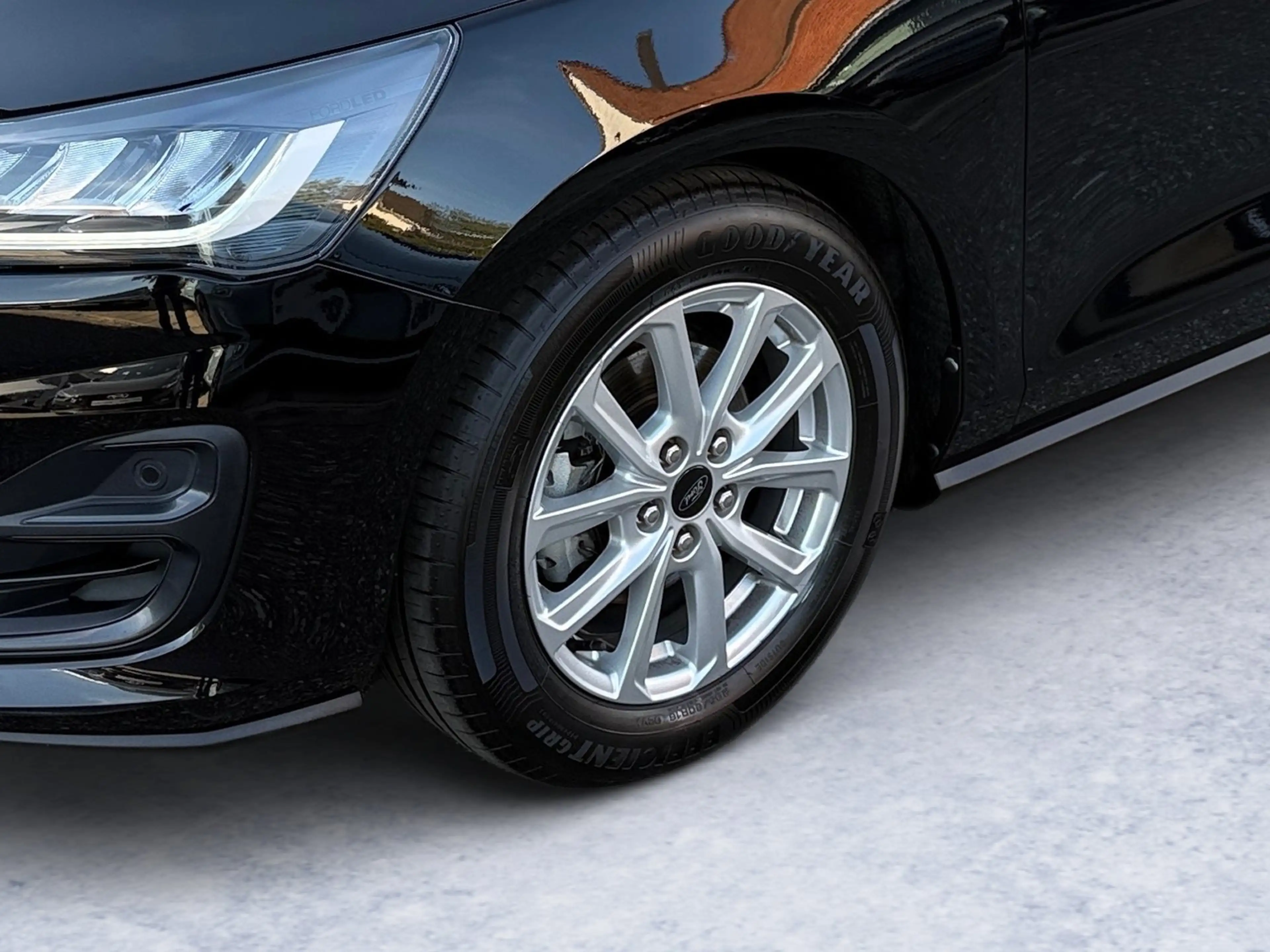 Ford Focus LED+Winterp.+Shz.+Beh. Frontsch.+Sports. — photo 6