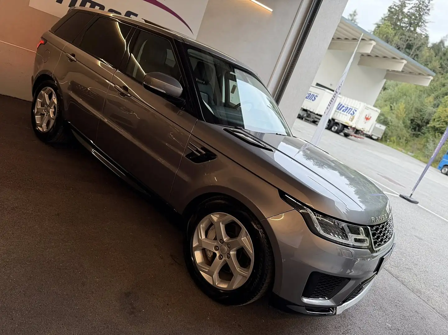 Land Rover Range Rover Sport 3,0 i6 D300 MHEV AWD HSE Aut./PANORAMA/LED/HEAD... Grau - 2