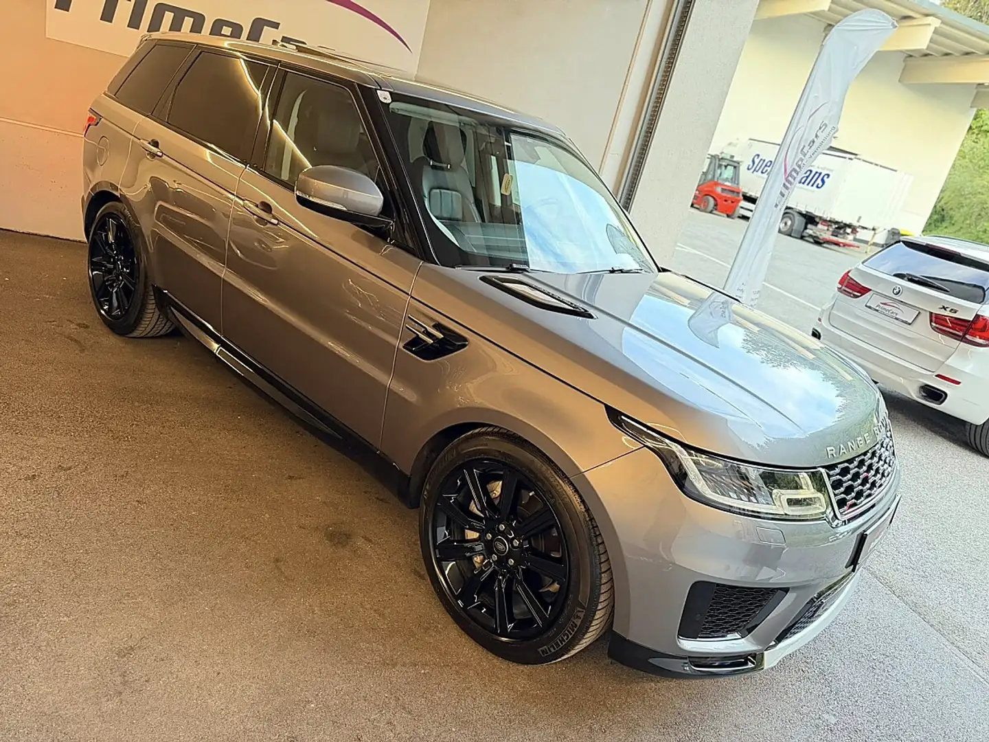 Land Rover Range Rover Sport 3,0 i6 D300 MHEV AWD HSE Aut./PANORAMA/LED/HEAD... Grau - 2