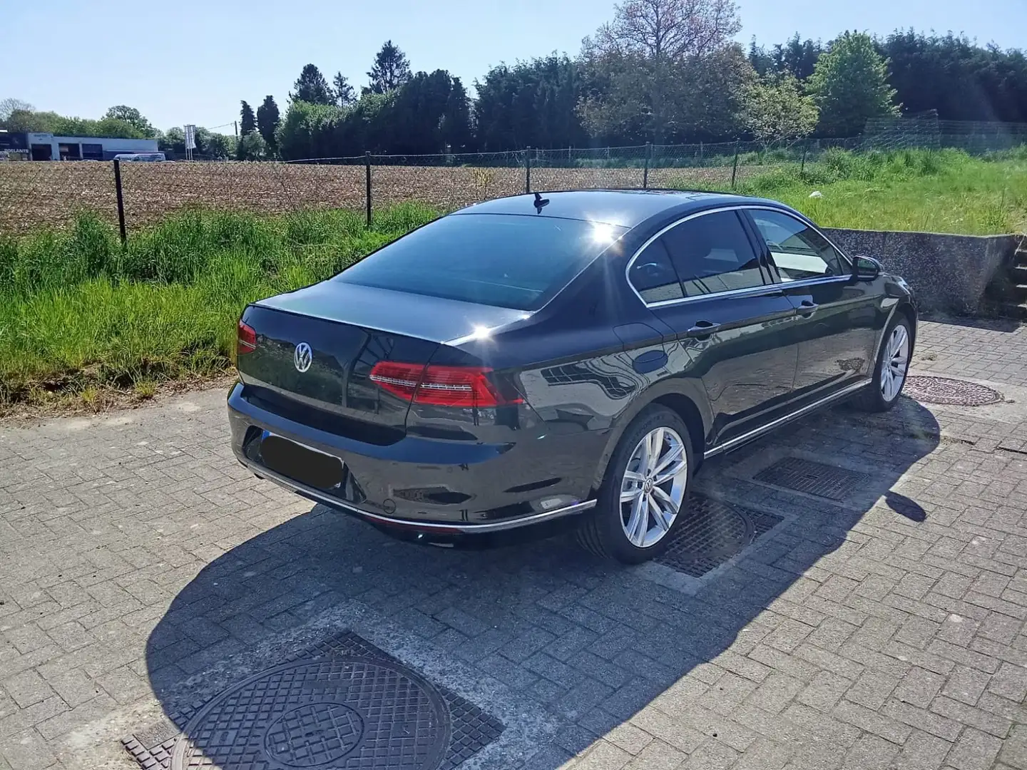 Volkswagen Passat Passat 1.4 TSI ACT (BlueMotion Techno) Comfortline Zwart - 2