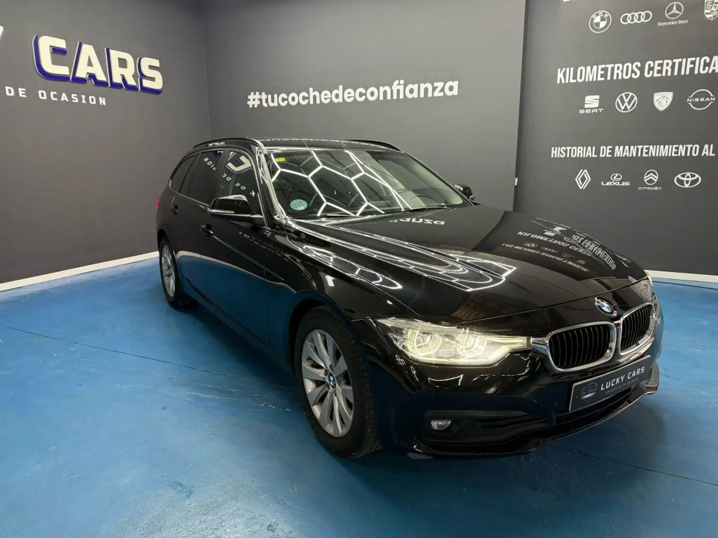 BMW 318 318dA Touring Zwart - 2