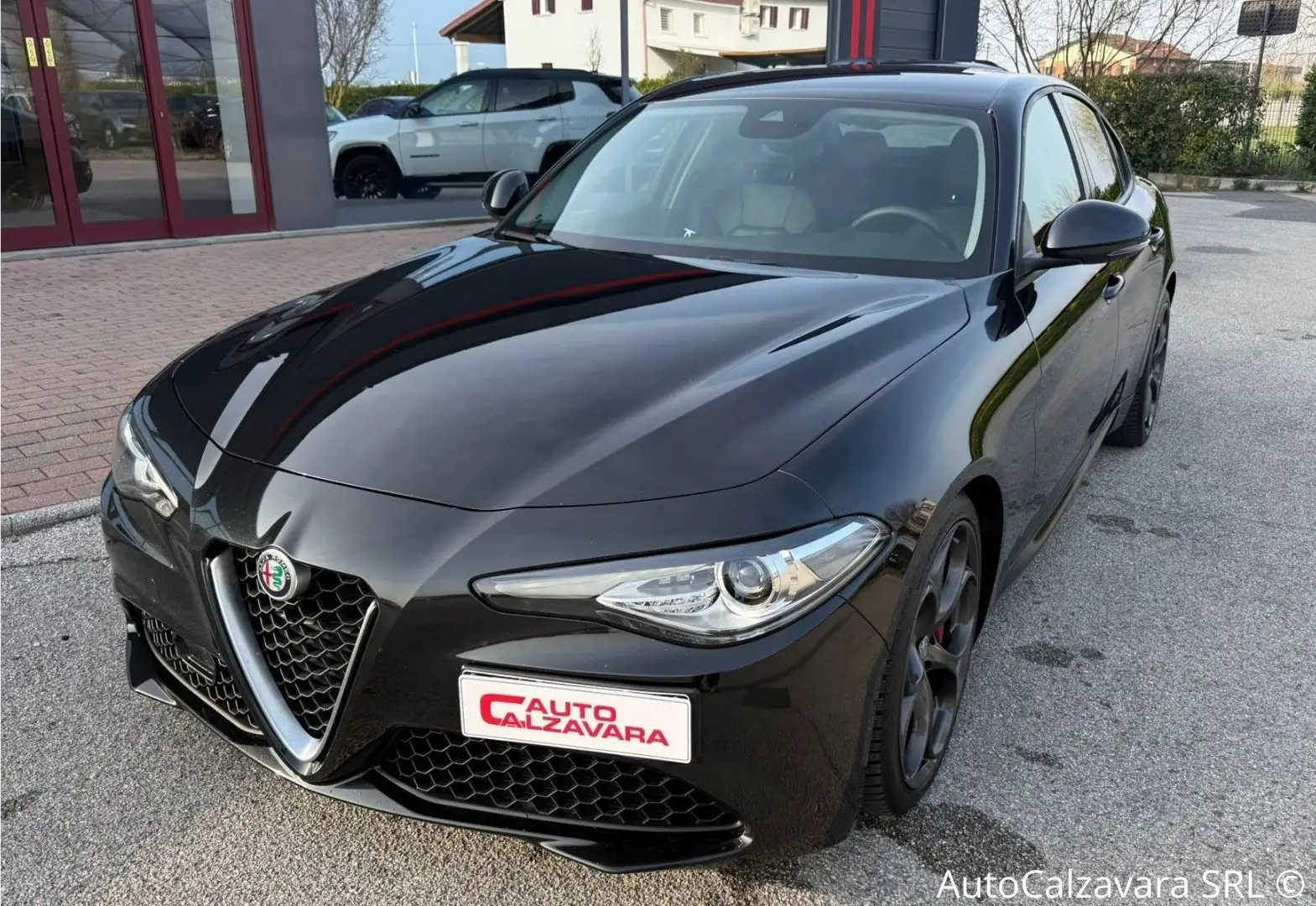 Alfa Romeo Giulia 2.2 Turbodiesel 150 CV Super / FJ342MY Negro - 1