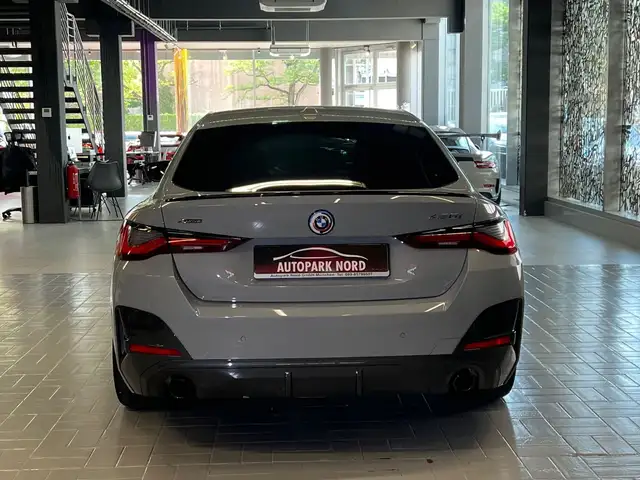 BMW 4 Series view 5