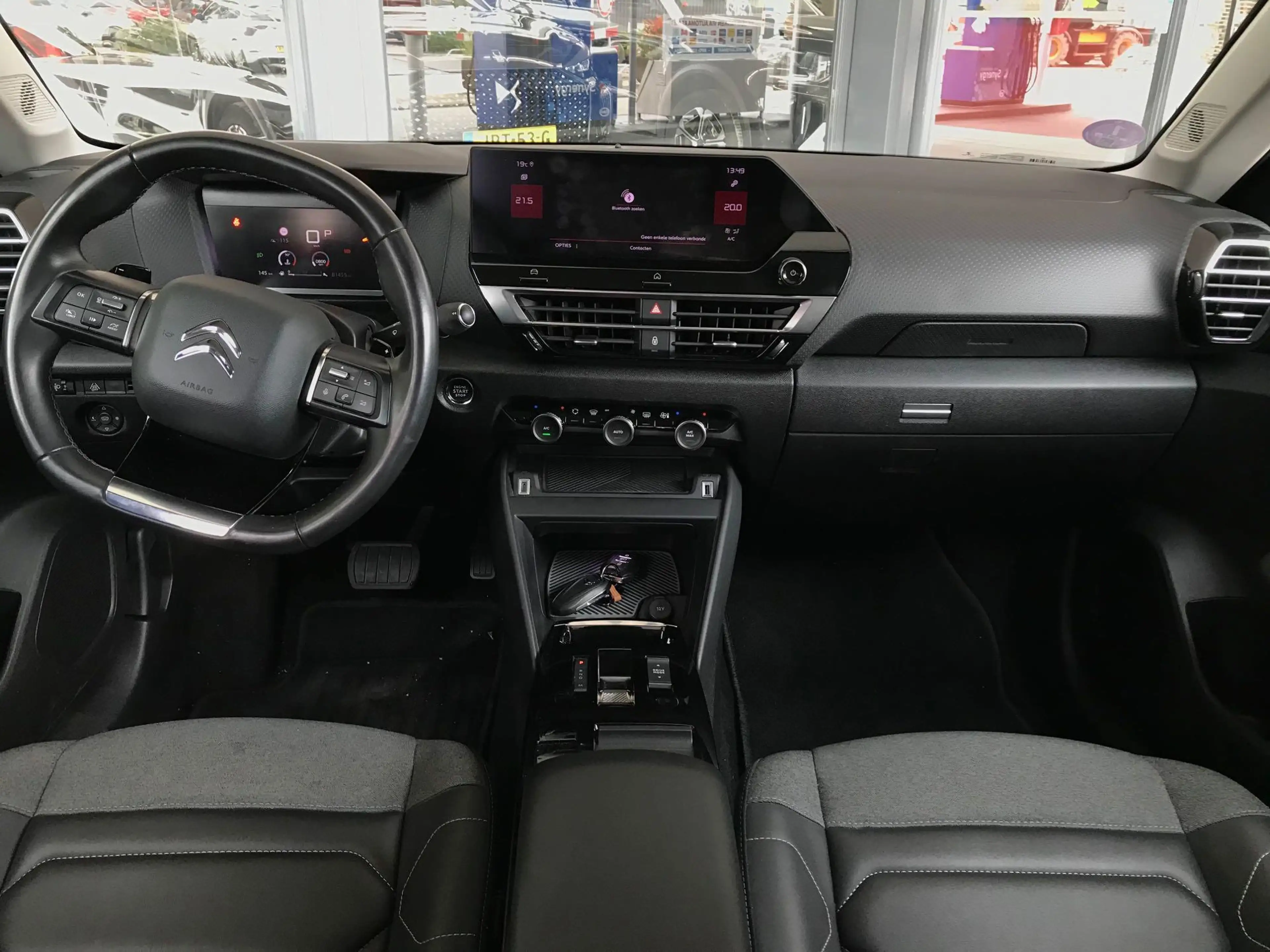 Citroen C4 1.2 Puretech Shine — photo 11