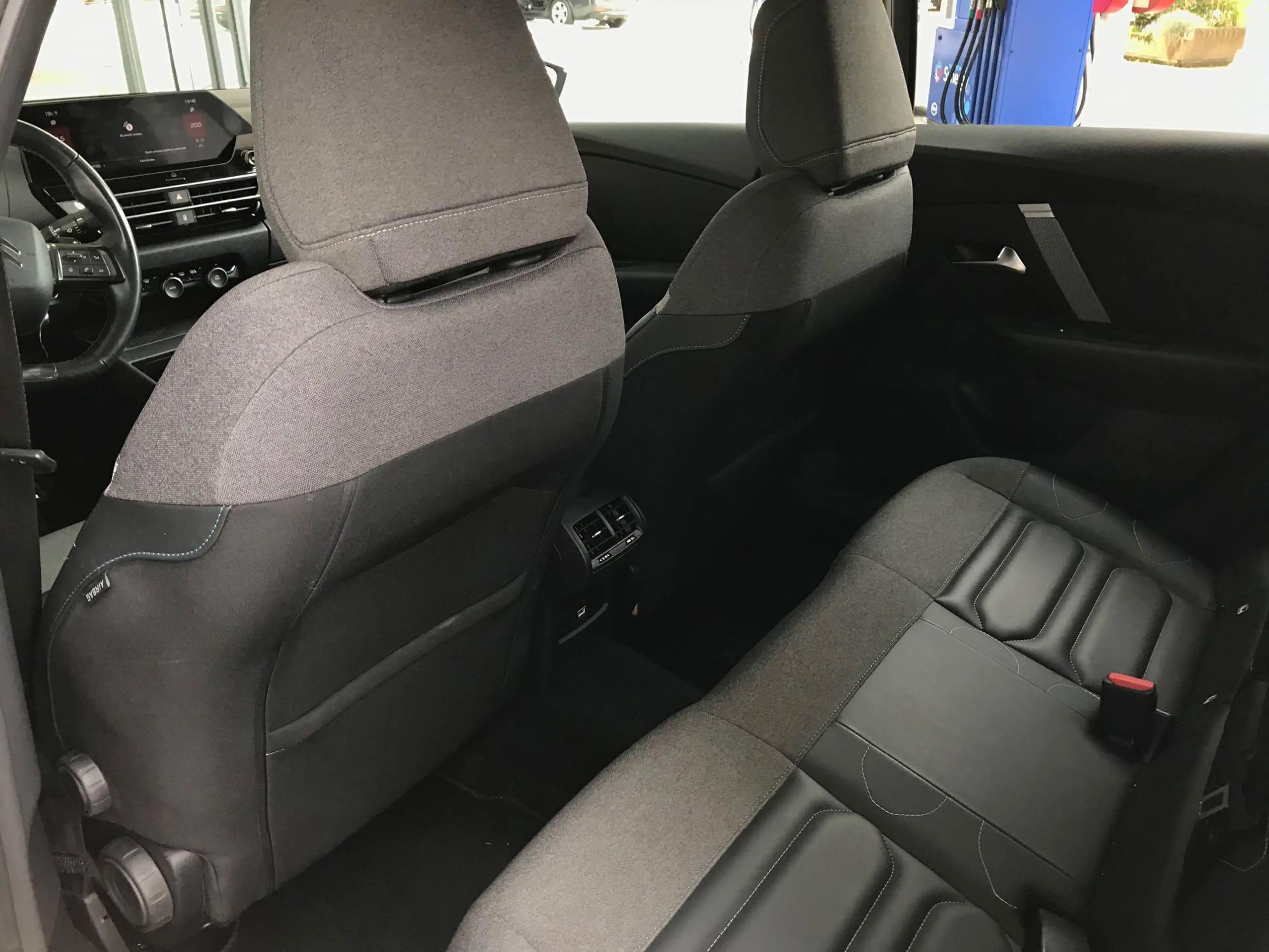 Citroen C4 1.2 Puretech Shine — photo 9
