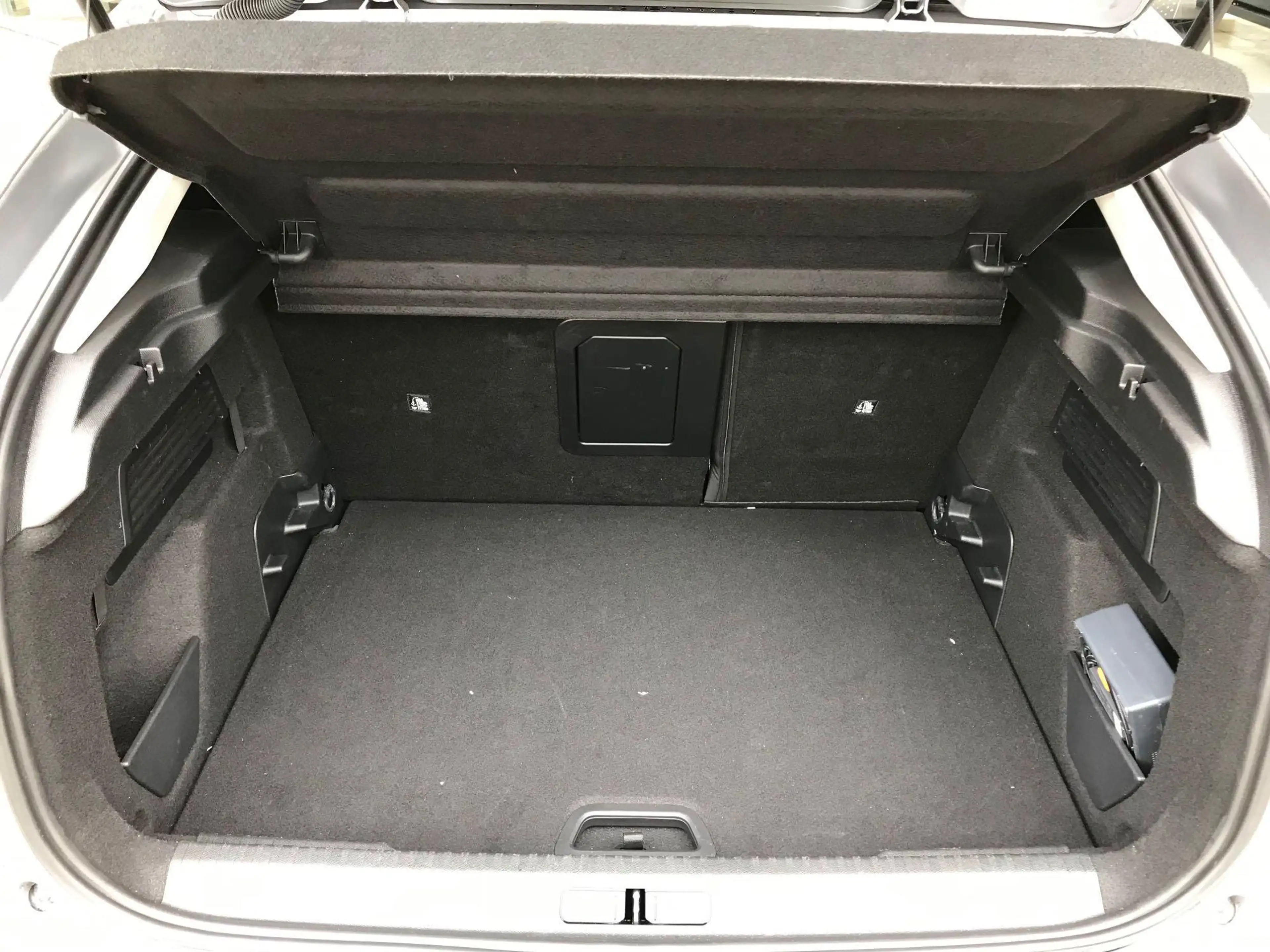 Citroen C4 1.2 Puretech Shine — photo 7
