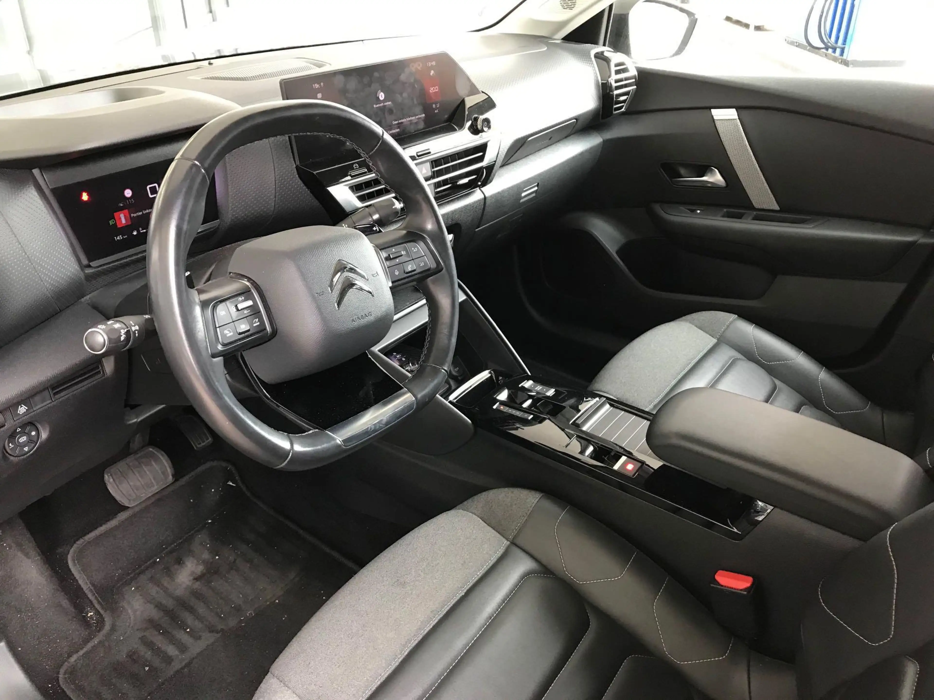 Citroen C4 1.2 Puretech Shine — photo 8
