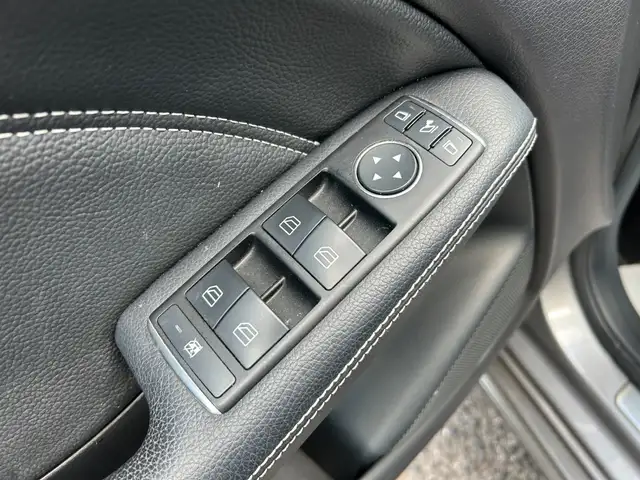 Mercedes-Benz B-Class view 15