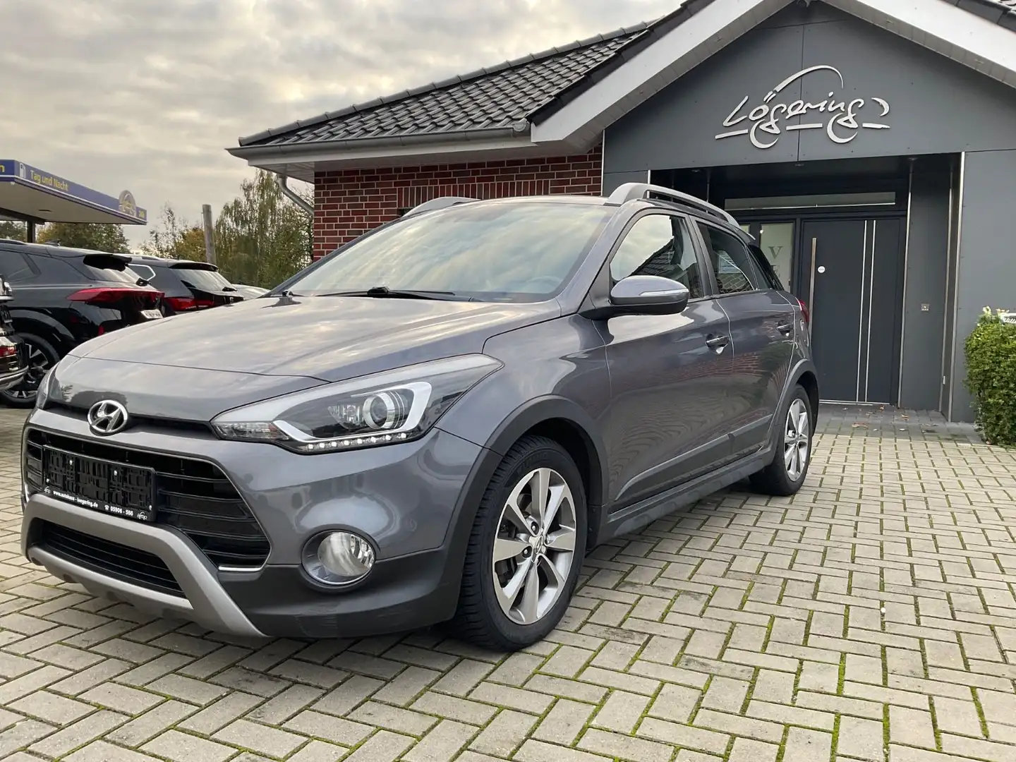 Hyundai i20 1.0 T-GDI Active,AHK,Klima,Sitzheizung, Gris - 1