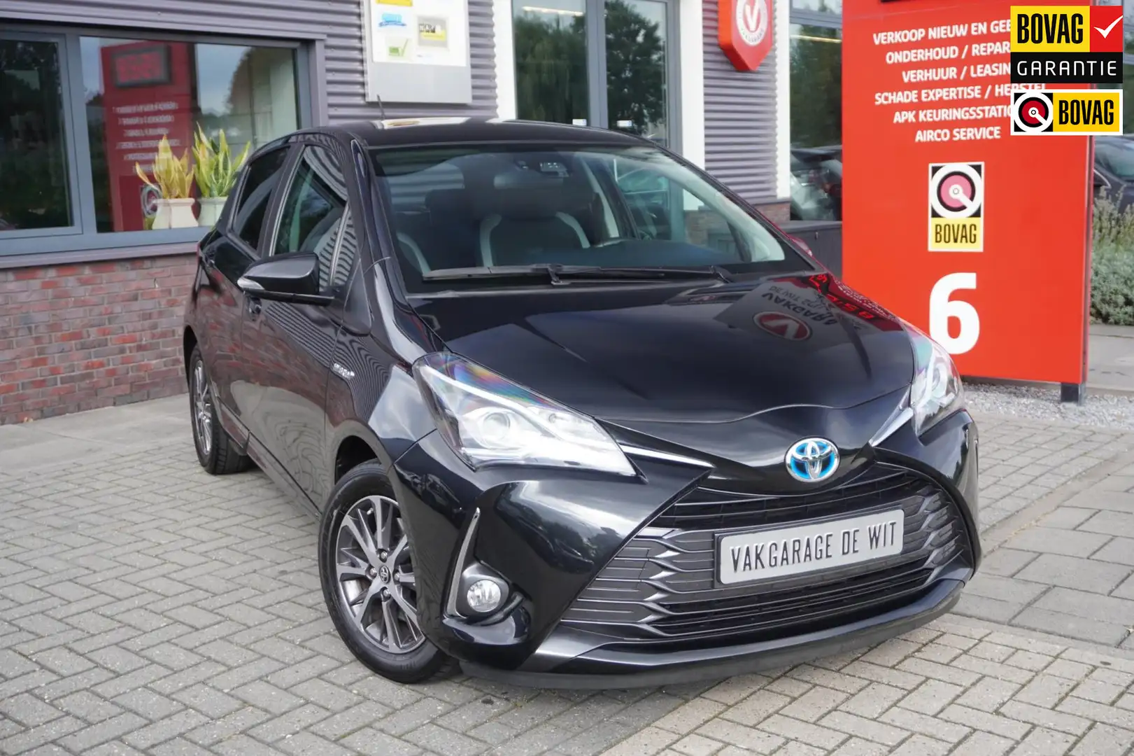 Toyota Yaris 1.5 Hybrid Active / Stoelverwarming / Parkeercamer Negro - 1