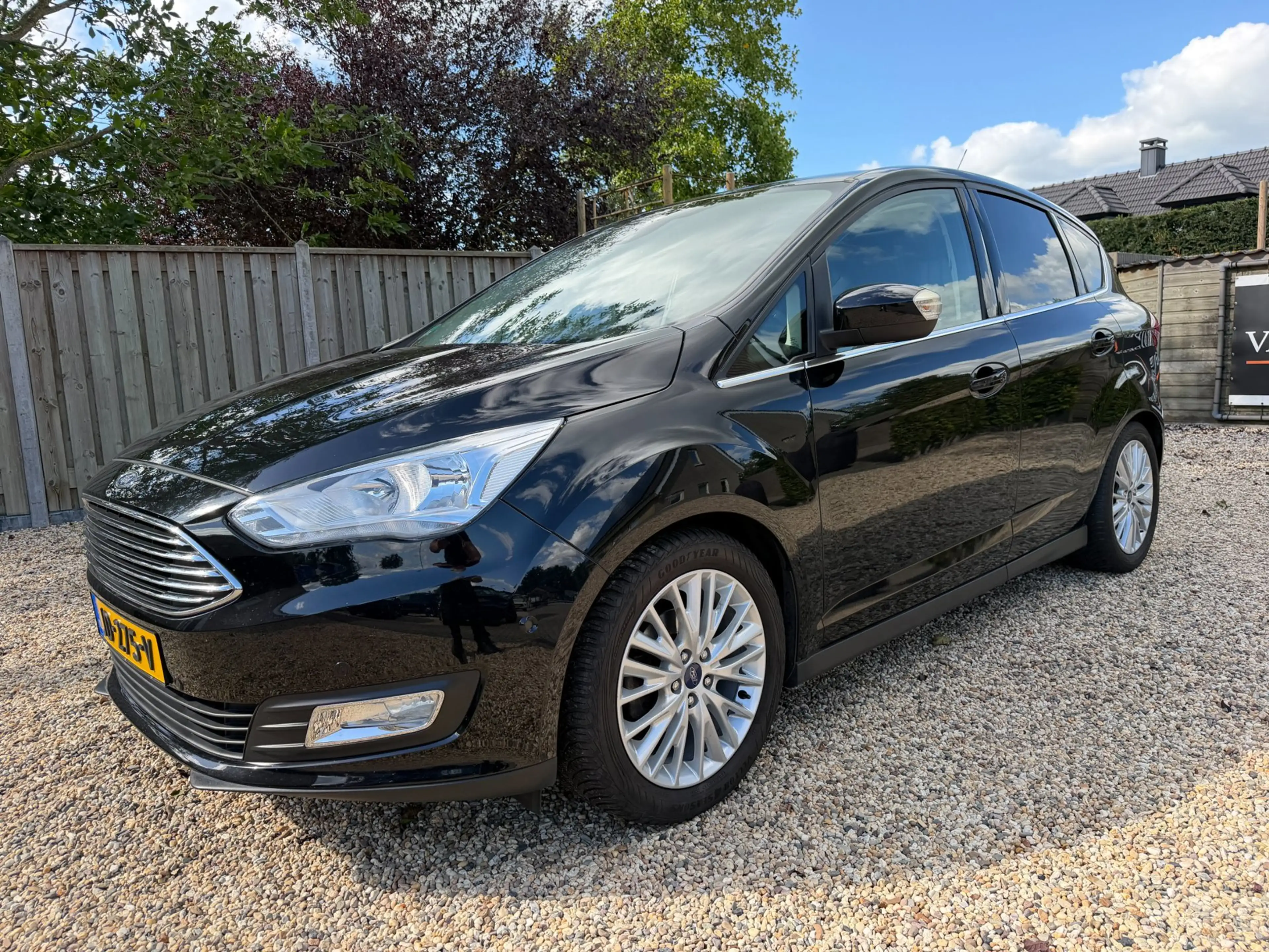 Ford C-Max 1.0 Titanium Panorama dak & Navigatie & Trekhaak — photo 8