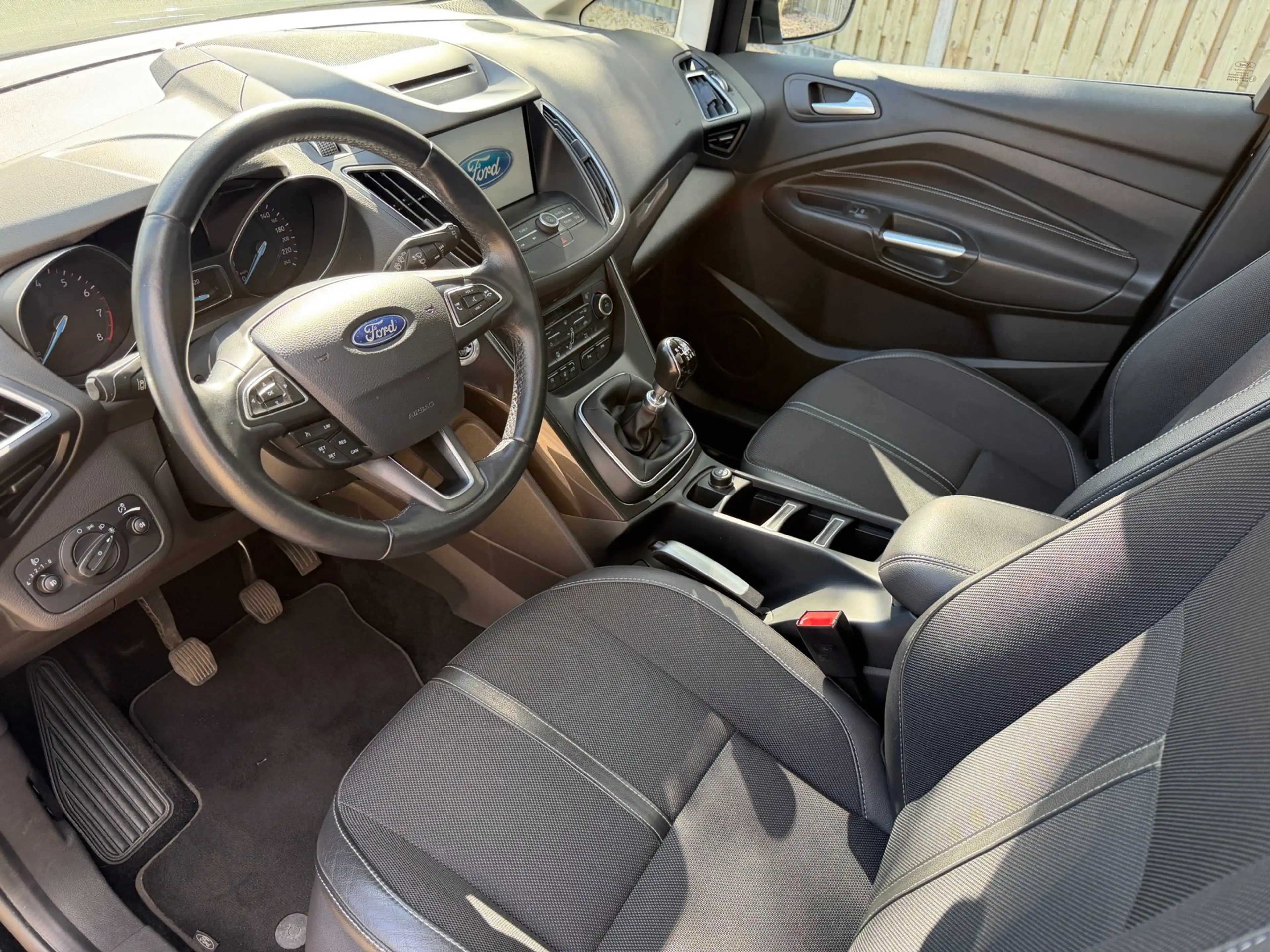 Ford C-Max 1.0 Titanium Panorama dak & Navigatie & Trekhaak — photo 20