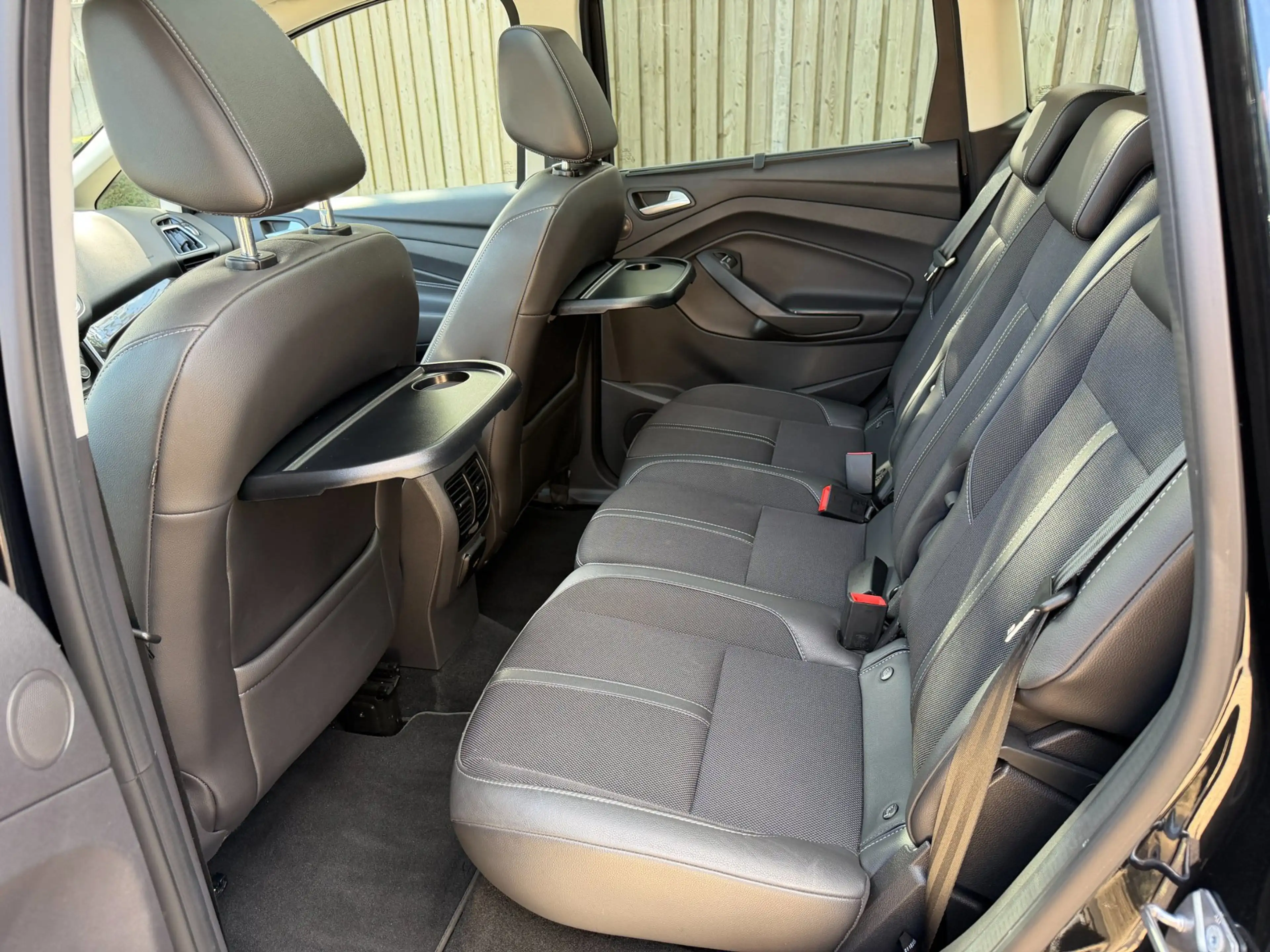 Ford C-Max 1.0 Titanium Panorama dak & Navigatie & Trekhaak — photo 26
