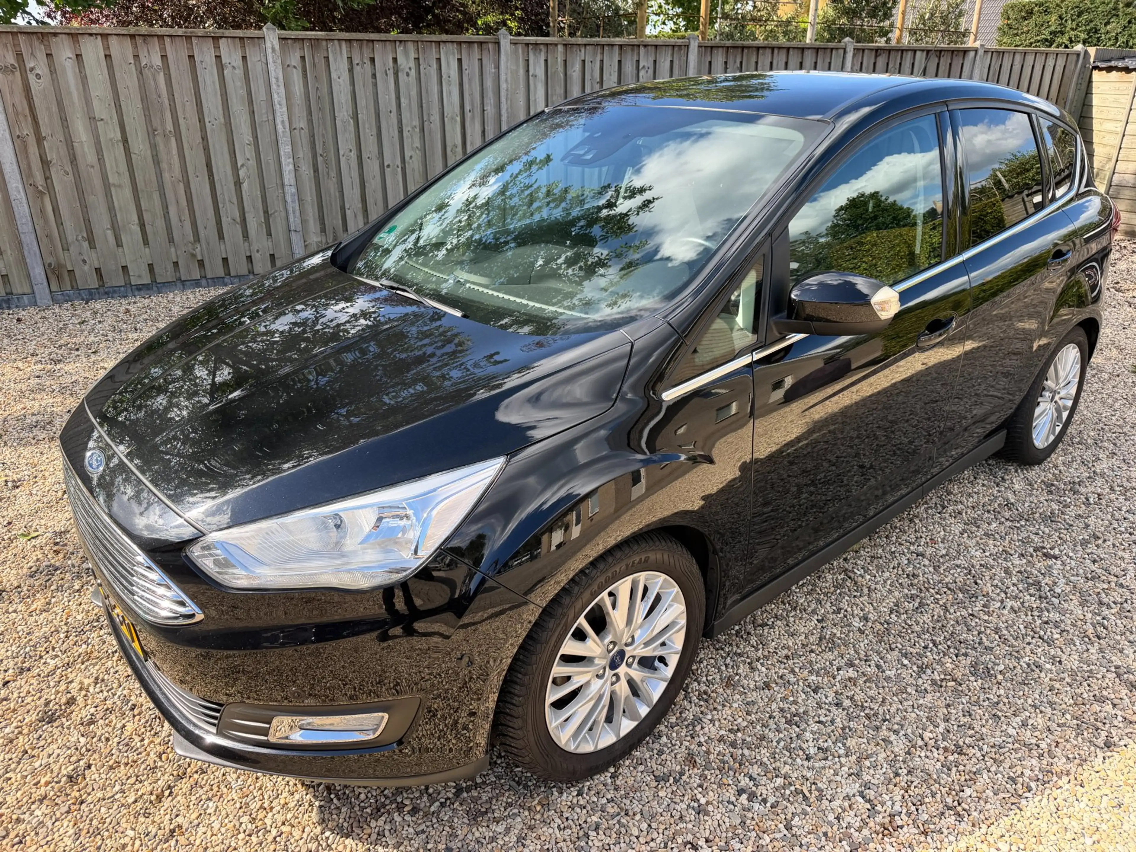 Ford C-Max 1.0 Titanium Panorama dak & Navigatie & Trekhaak — photo 38