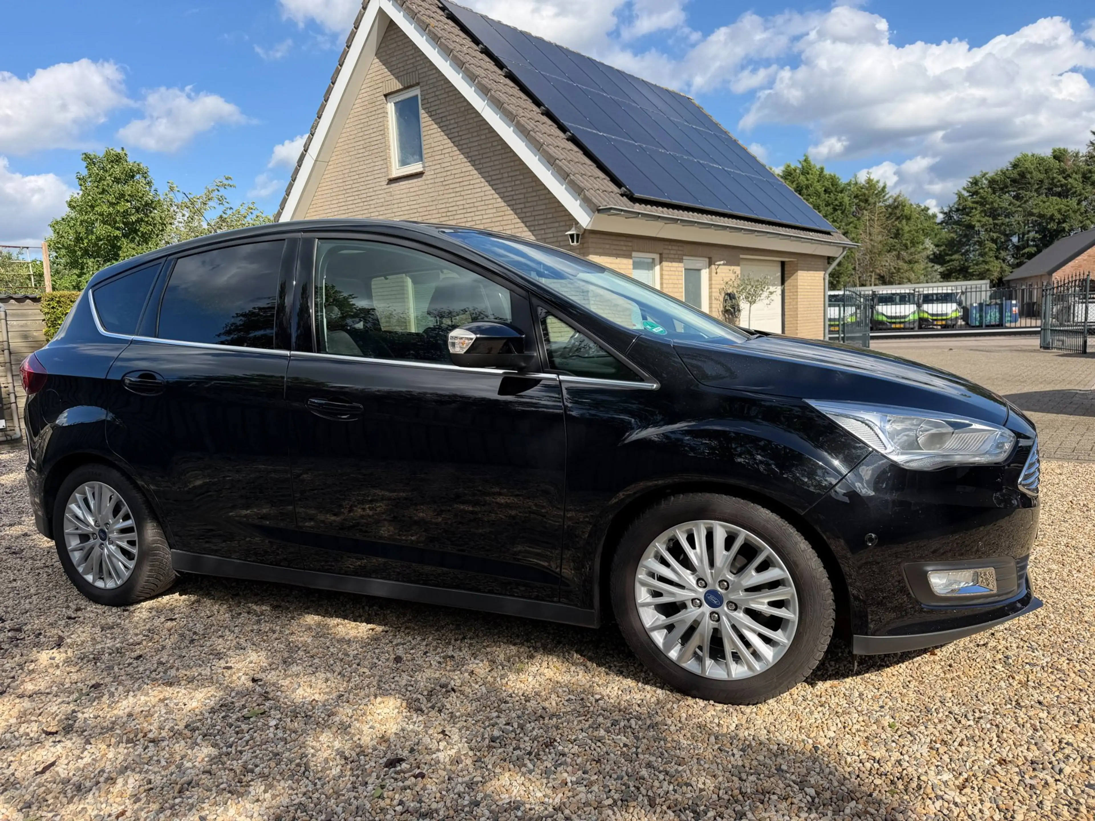 Ford C-Max 1.0 Titanium Panorama dak & Navigatie & Trekhaak — photo 15