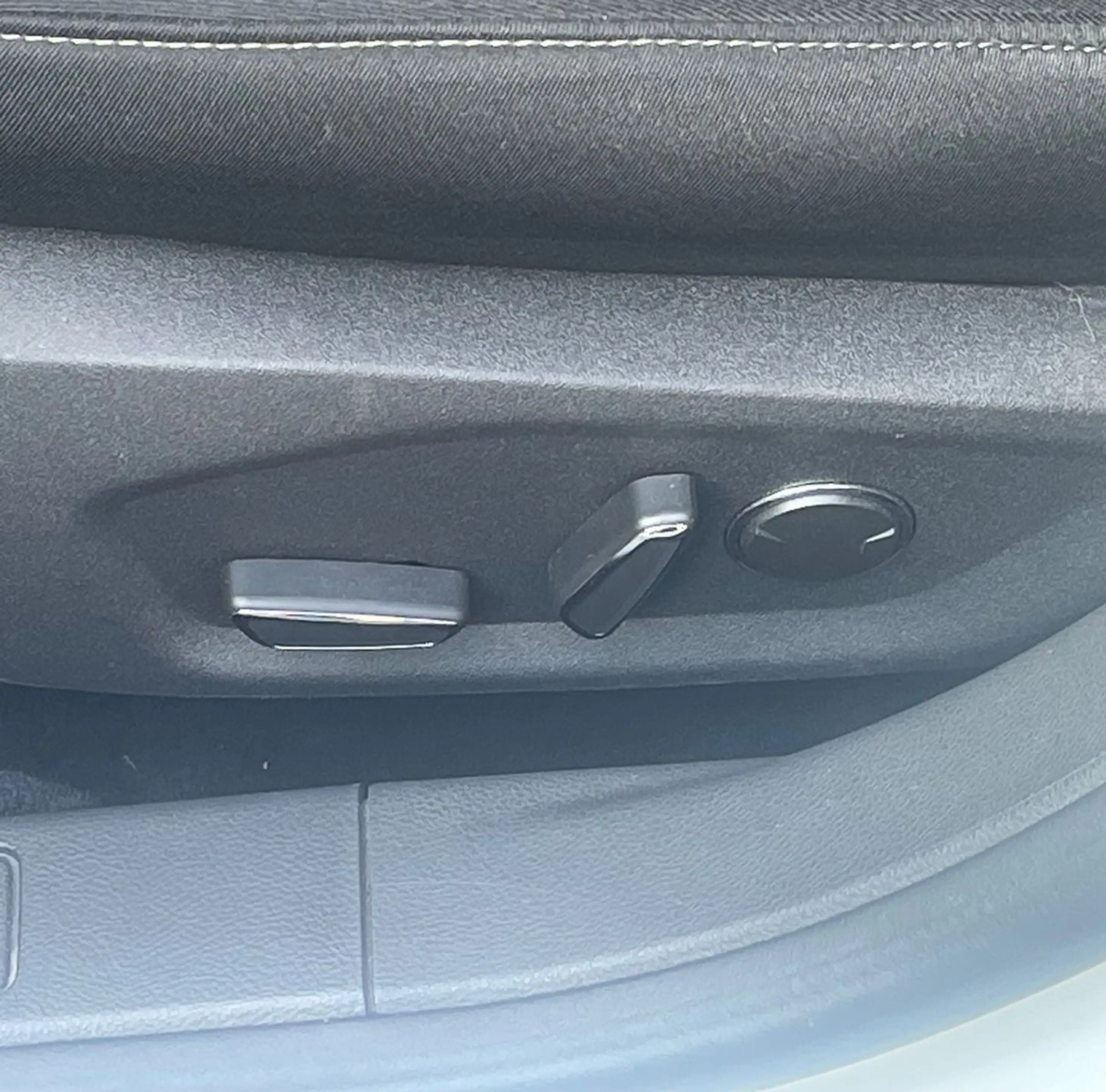 Ford Mondeo Turnier Trend*2.HD*Scheckheft*SR+WR*TÜV* — photo 14
