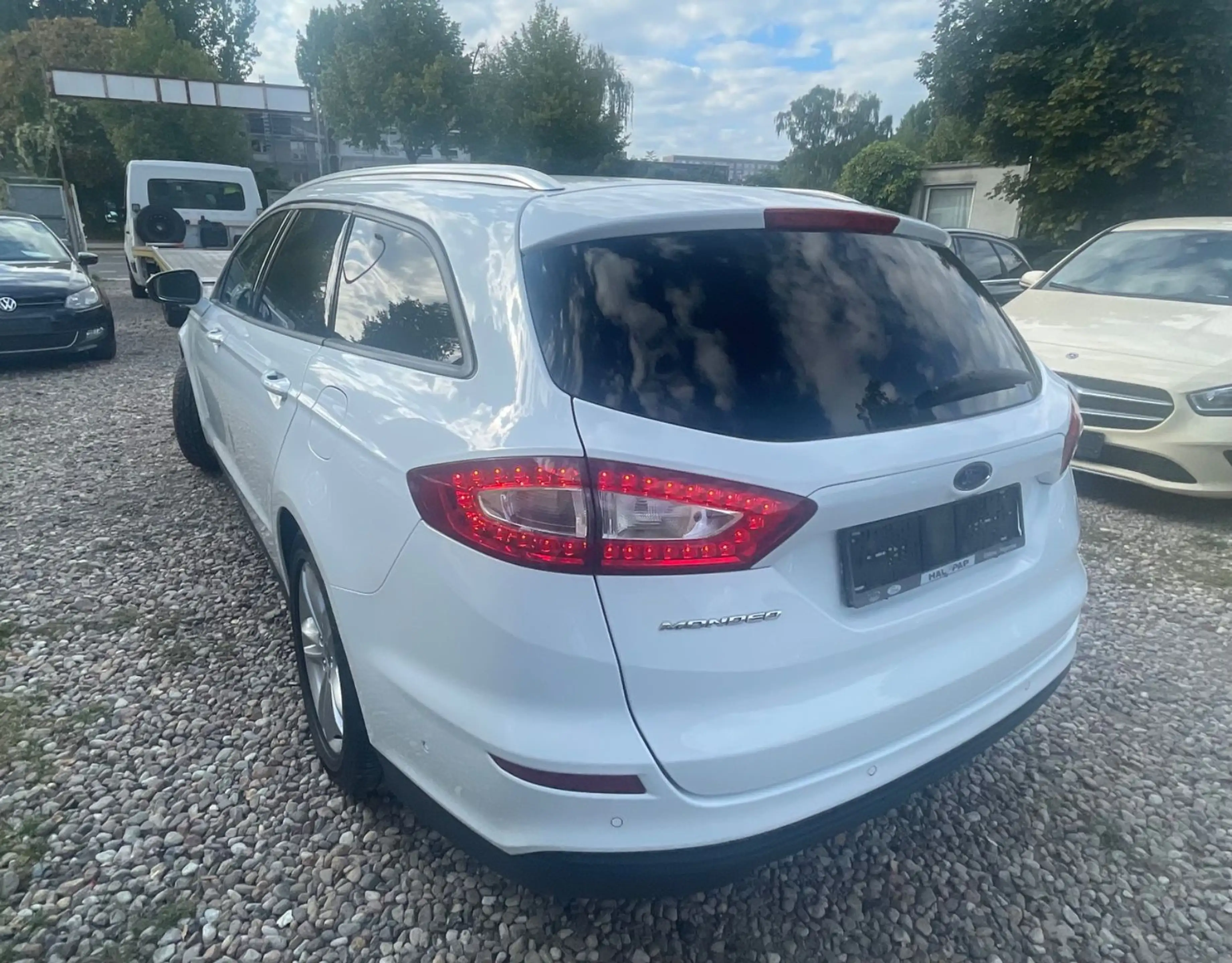 Ford Mondeo Turnier Trend*2.HD*Scheckheft*SR+WR*TÜV* — photo 3