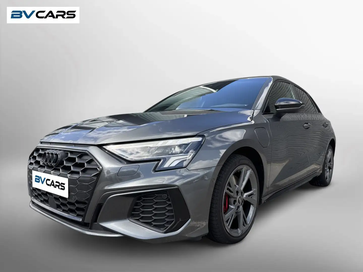 Audi A3 45 TFSIe SB S tronic S line/Matrix/ACC/LED Gris - 1