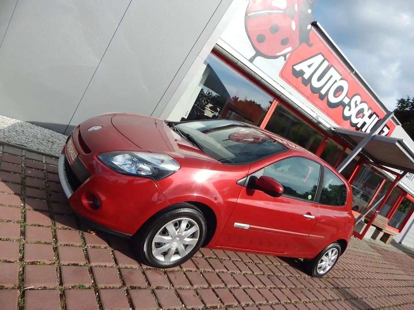 Renault Clio III Dynamique AUTOMATIK / KLIMA Rouge - 1