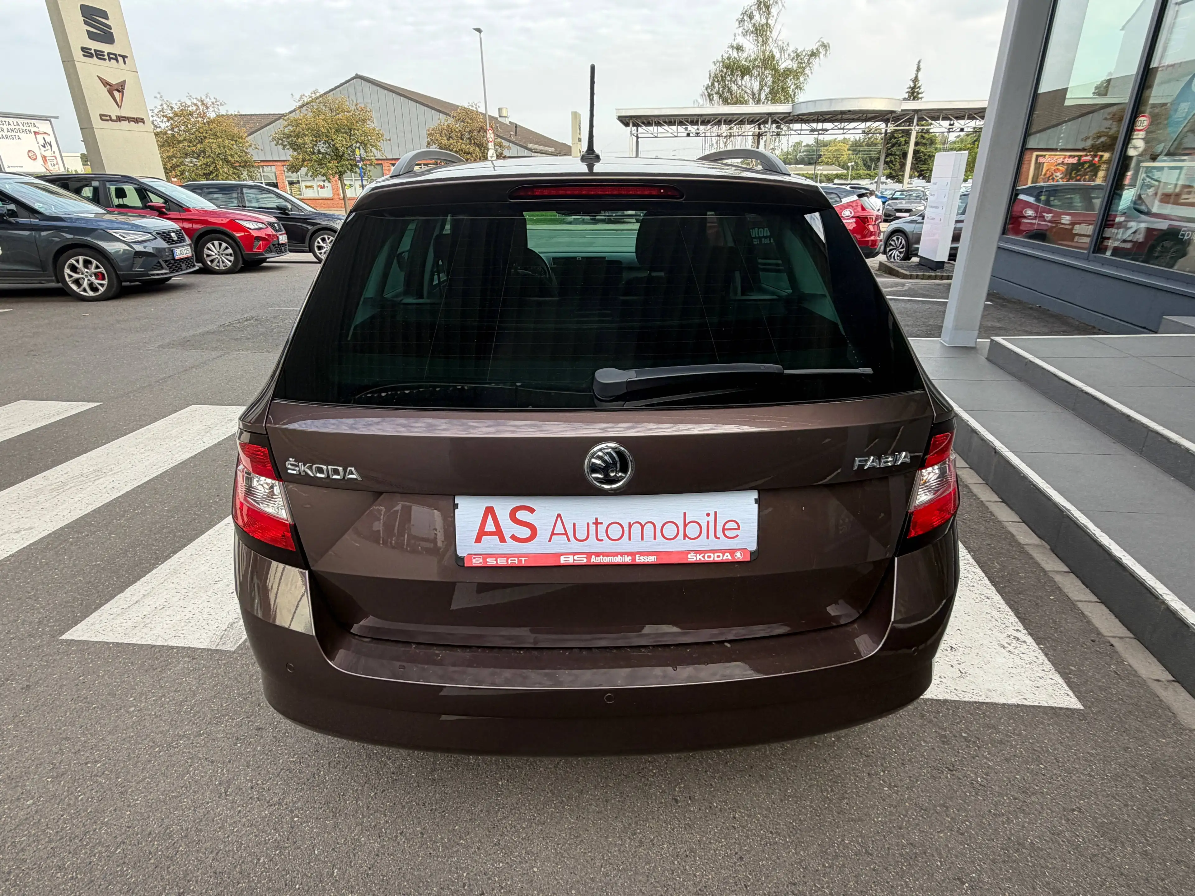 Skoda Fabia AUTOMATIK NAVI PDC v+h — photo 6
