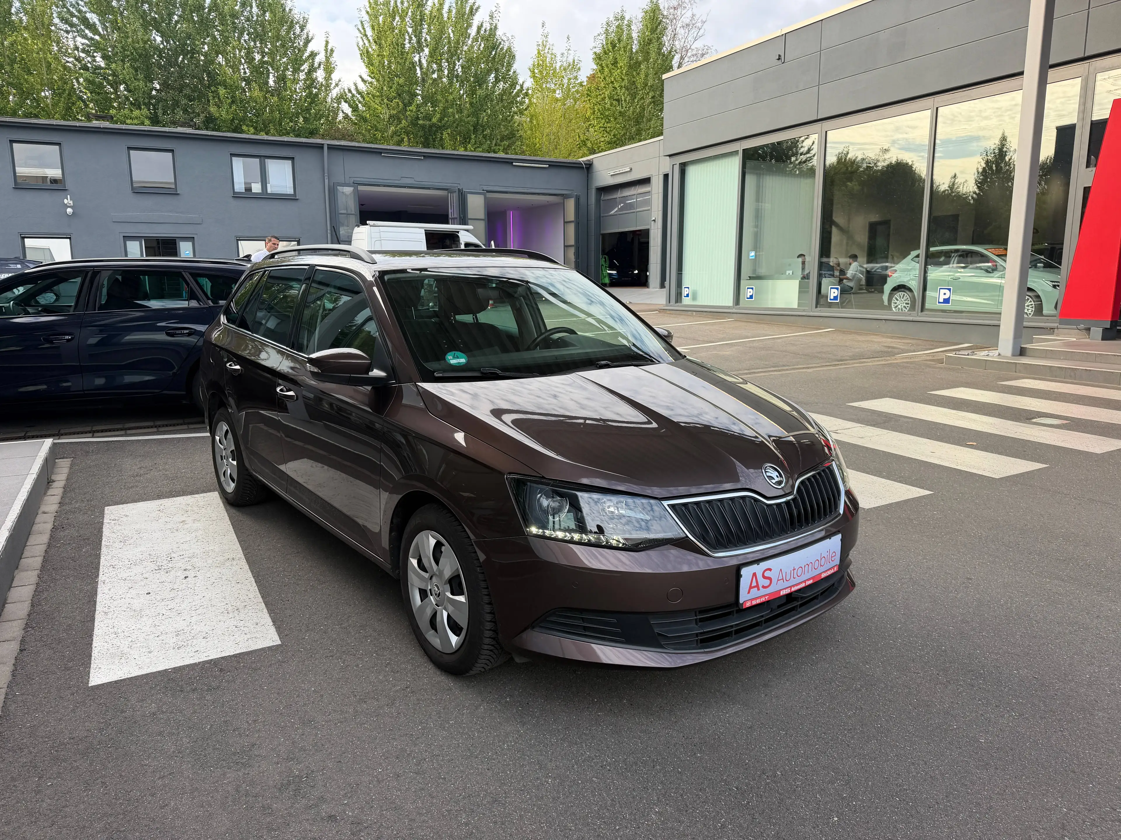 Skoda Fabia AUTOMATIK NAVI PDC v+h — photo 3