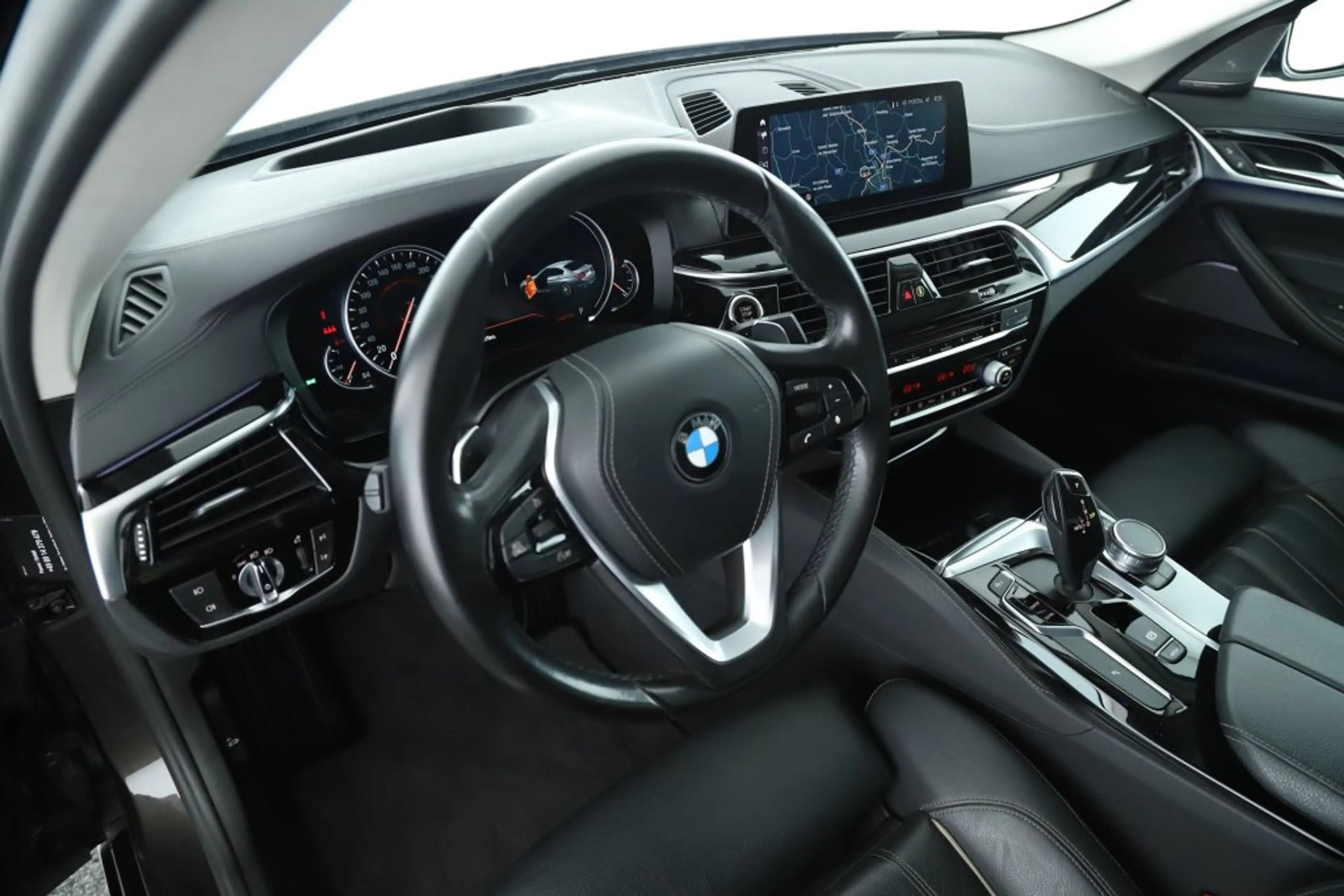 BMW 530 i xDrive Autom LIMOUSINE LUXURY LED NAVI LEDER HUD — photo 9