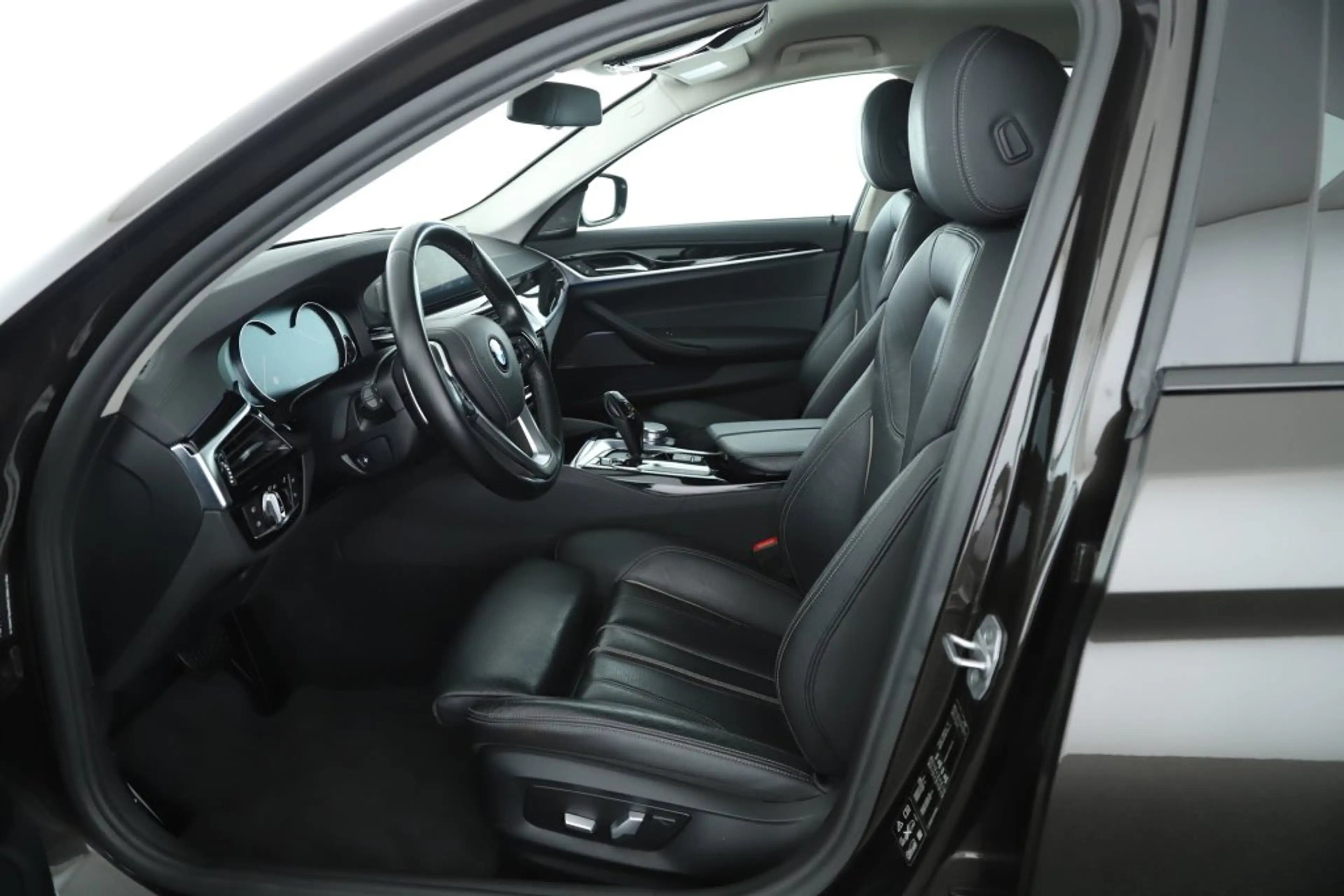BMW 530 i xDrive Autom LIMOUSINE LUXURY LED NAVI LEDER HUD — photo 10