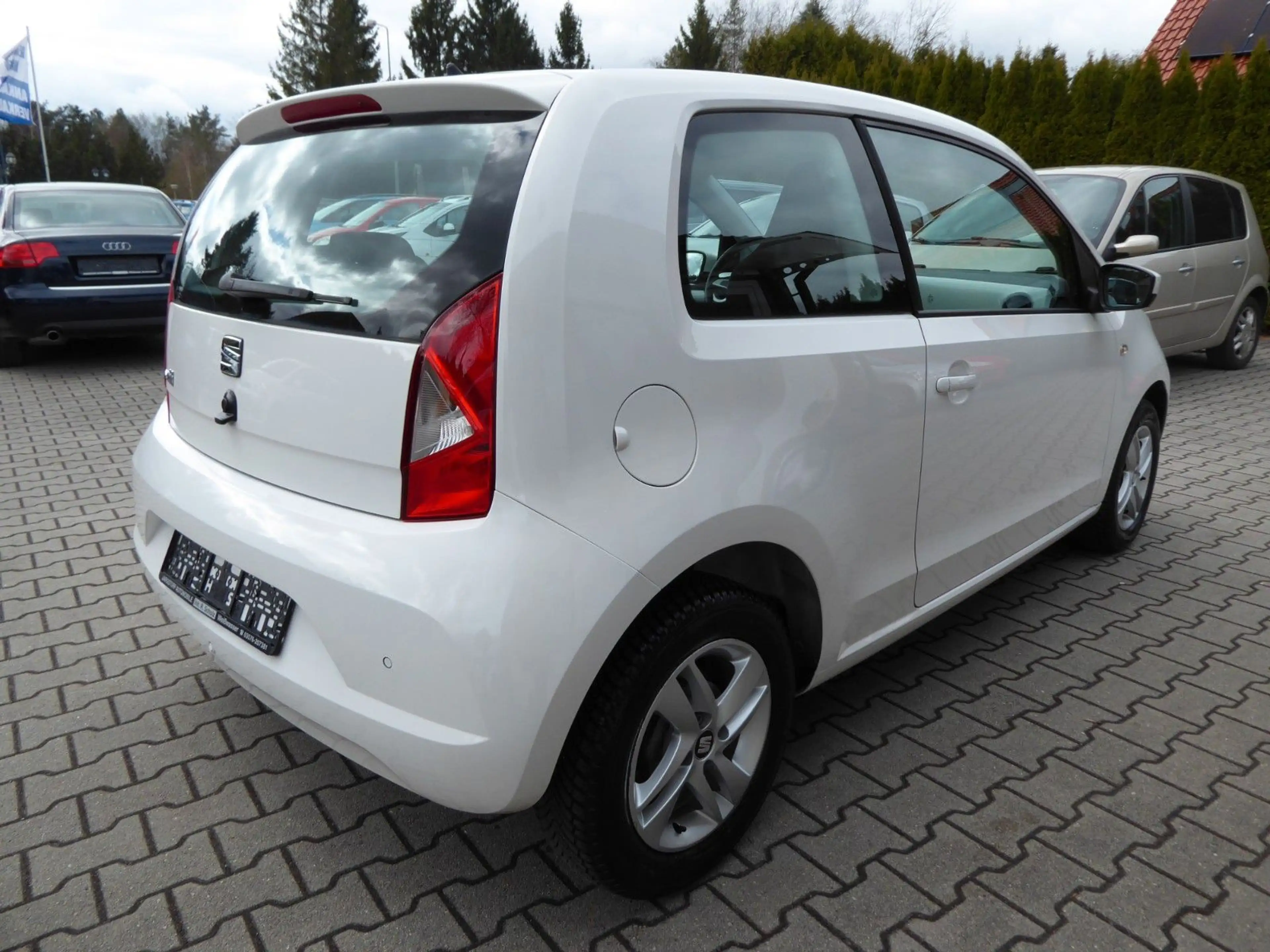 SEAT Mii Chic Navi/Einparkhilfe/Winterräder/Tempomat — photo 7