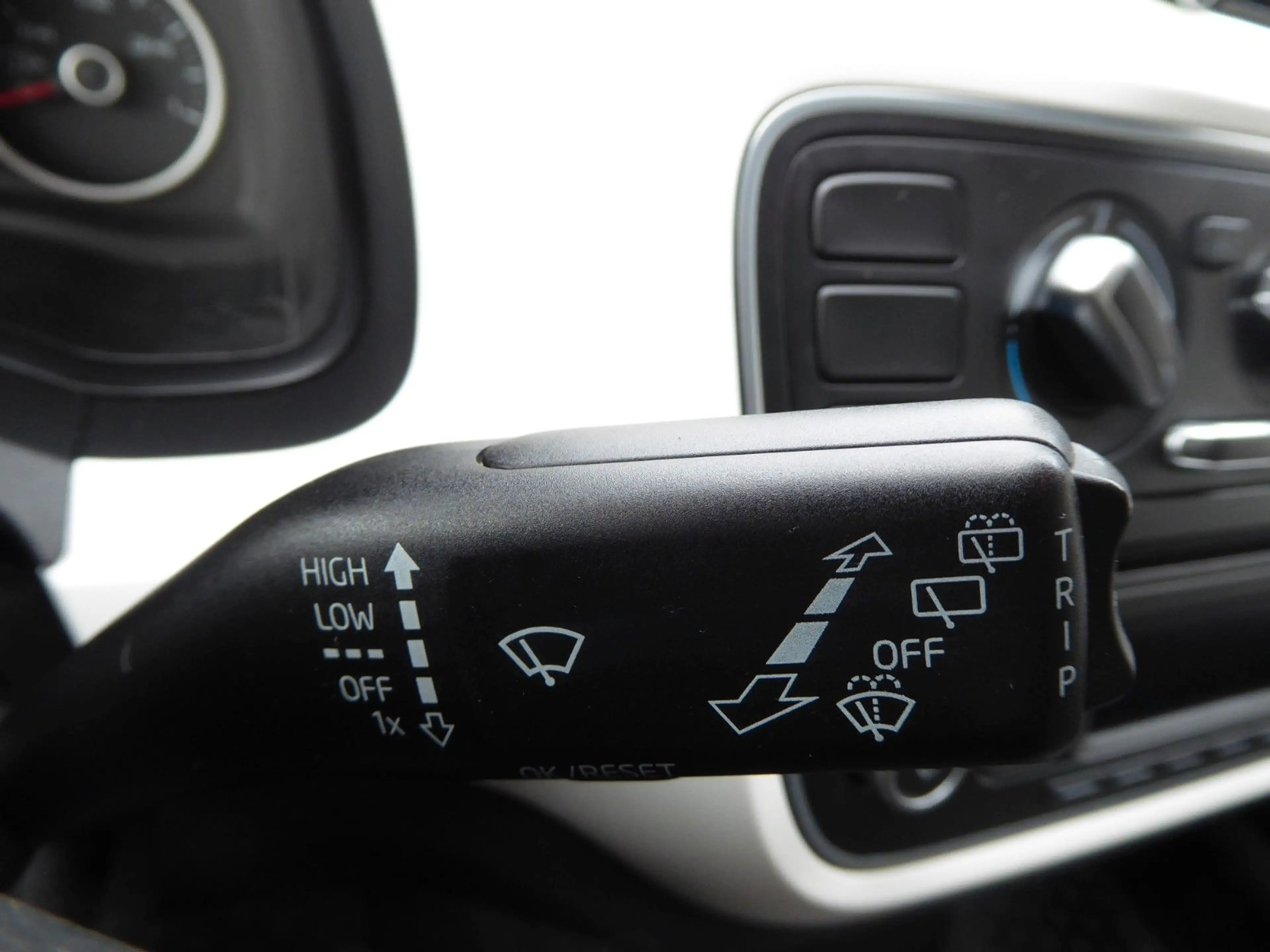 SEAT Mii Chic Navi/Einparkhilfe/Winterräder/Tempomat — photo 18