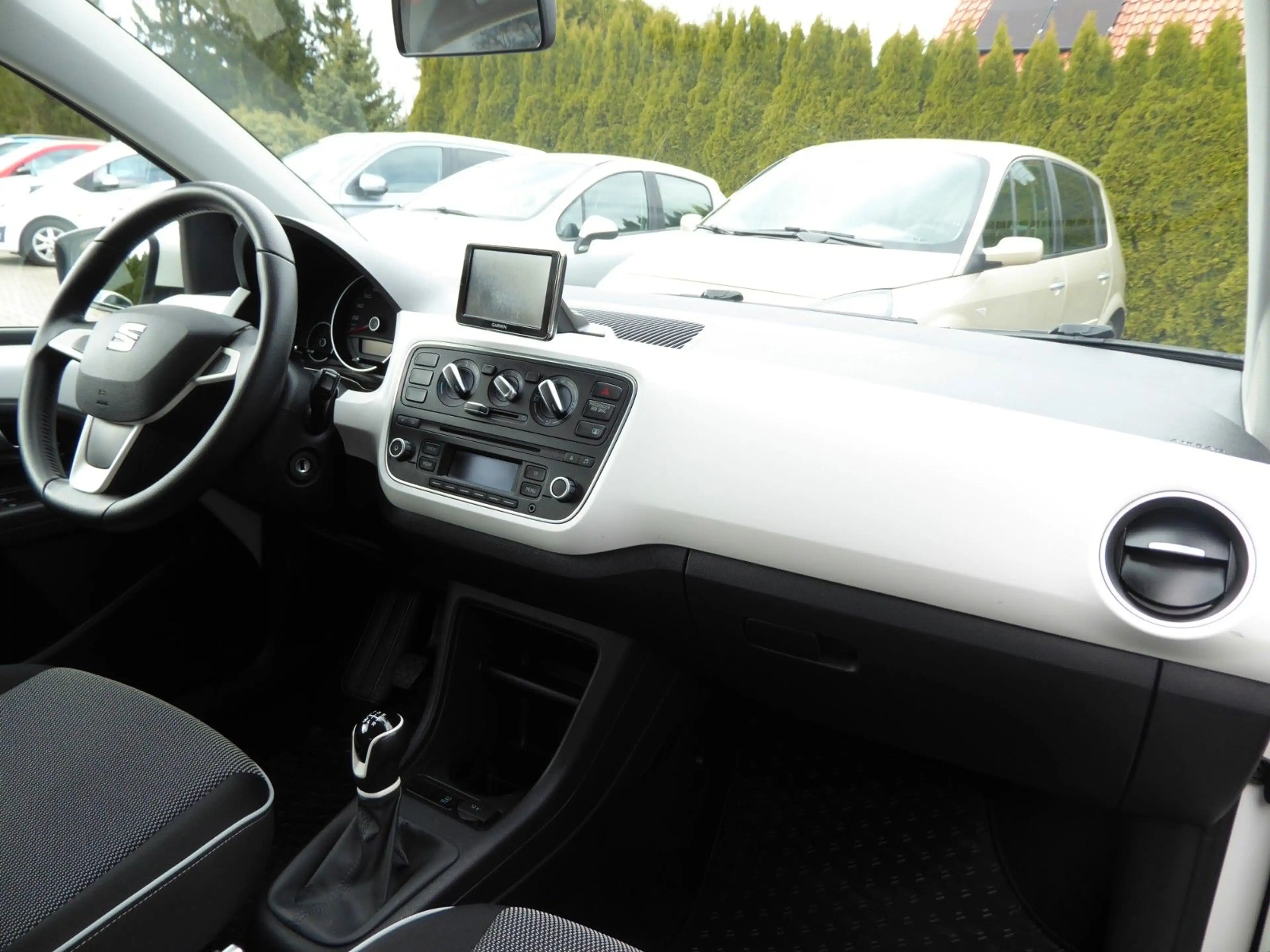 SEAT Mii Chic Navi/Einparkhilfe/Winterräder/Tempomat — photo 13