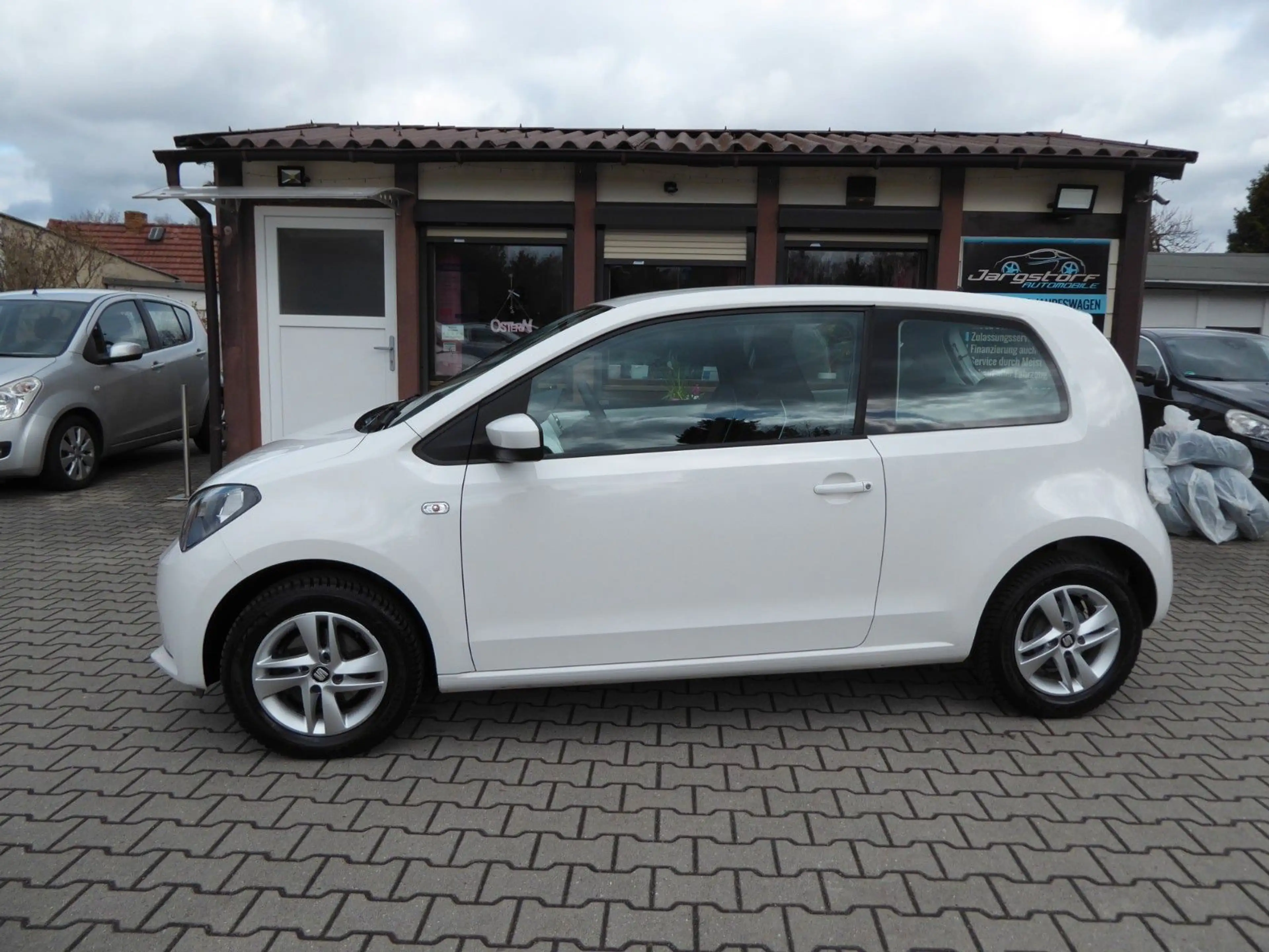 SEAT Mii Chic Navi/Einparkhilfe/Winterräder/Tempomat — photo 4