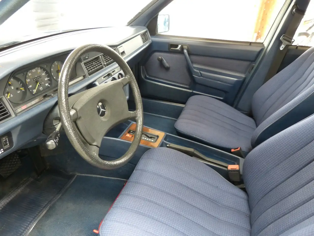 Mercedes-Benz 190 D 2.0 [1. Hand/Automatik/Oldtimer], foto 10