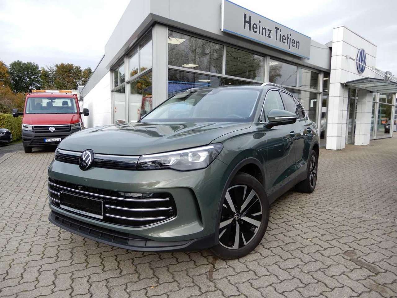 Volkswagen Tiguan — Volkswagen Tiguan 1.5 eTSI DSG Elegance