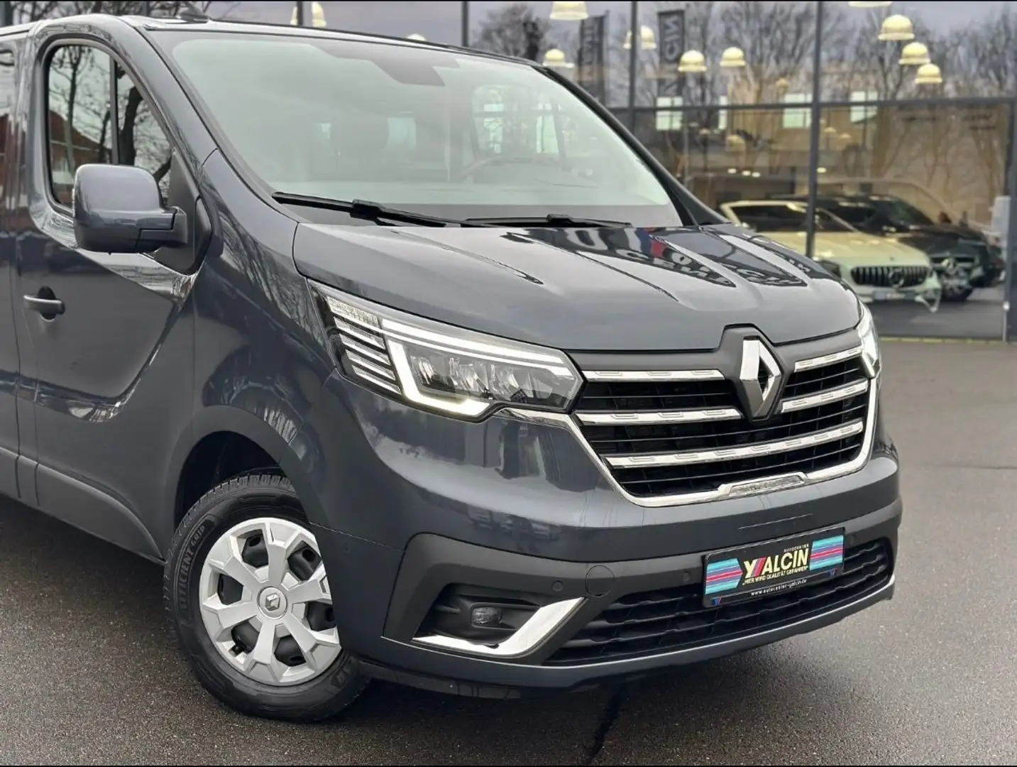 Renault Trafic Grand Life L2 1.H/9-SITZE/NAVI/AHK/KLIMA Grau - 2