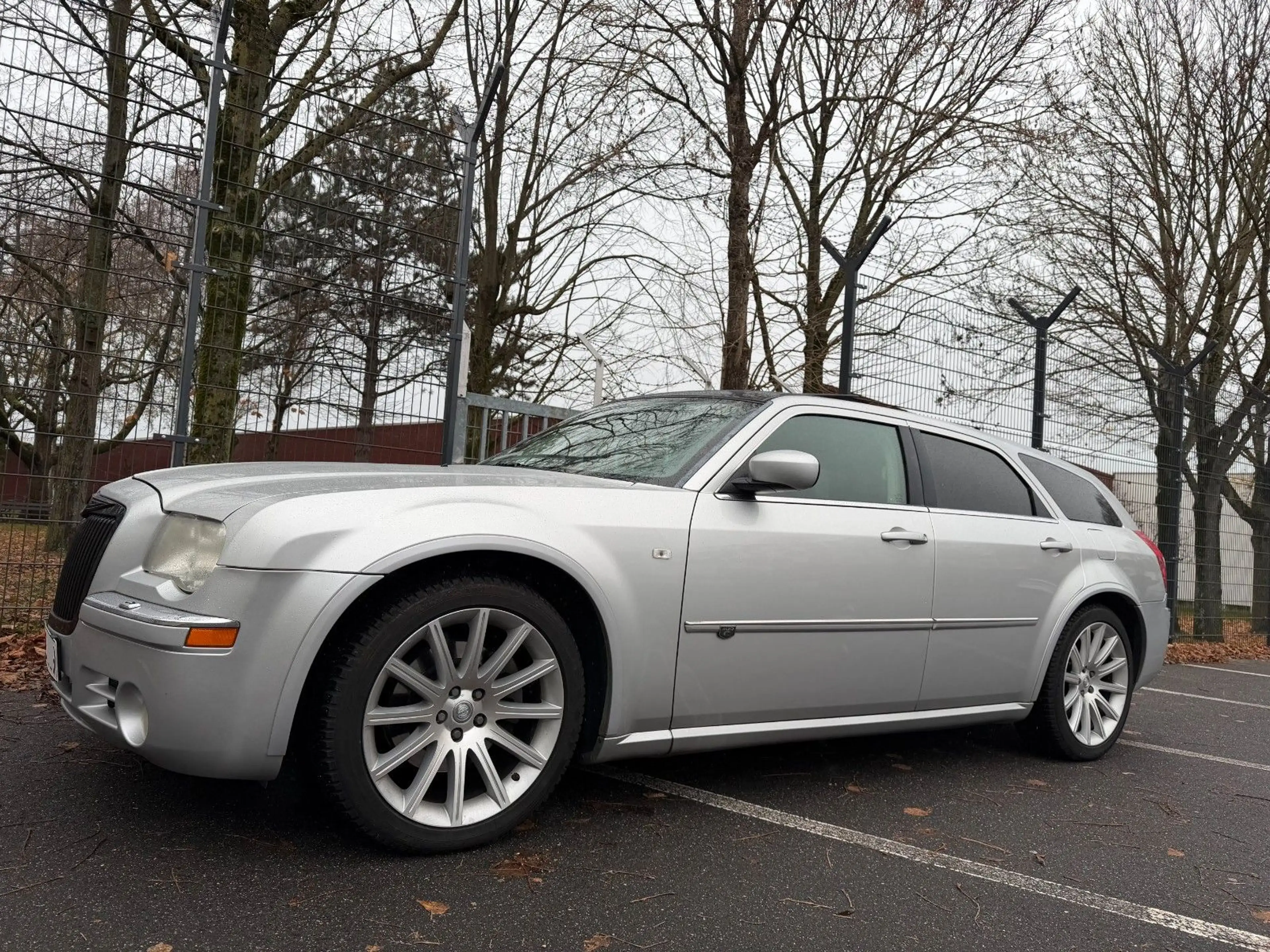 Chrysler 300C Touring 3.0 CRD STR Design AHK Navi — photo 10