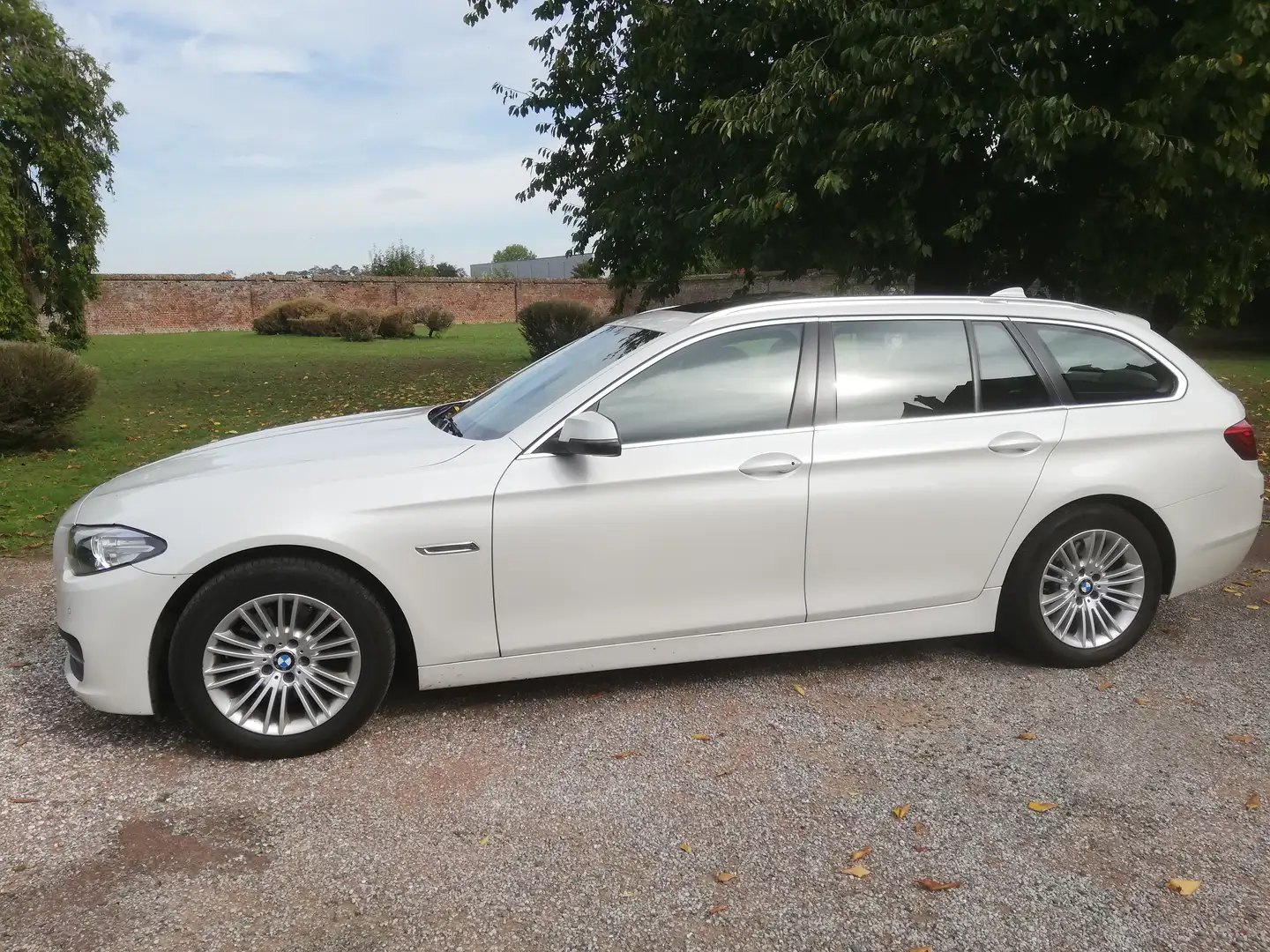 BMW 520 Touring 520d 163ch Luxe A Blanc - 2