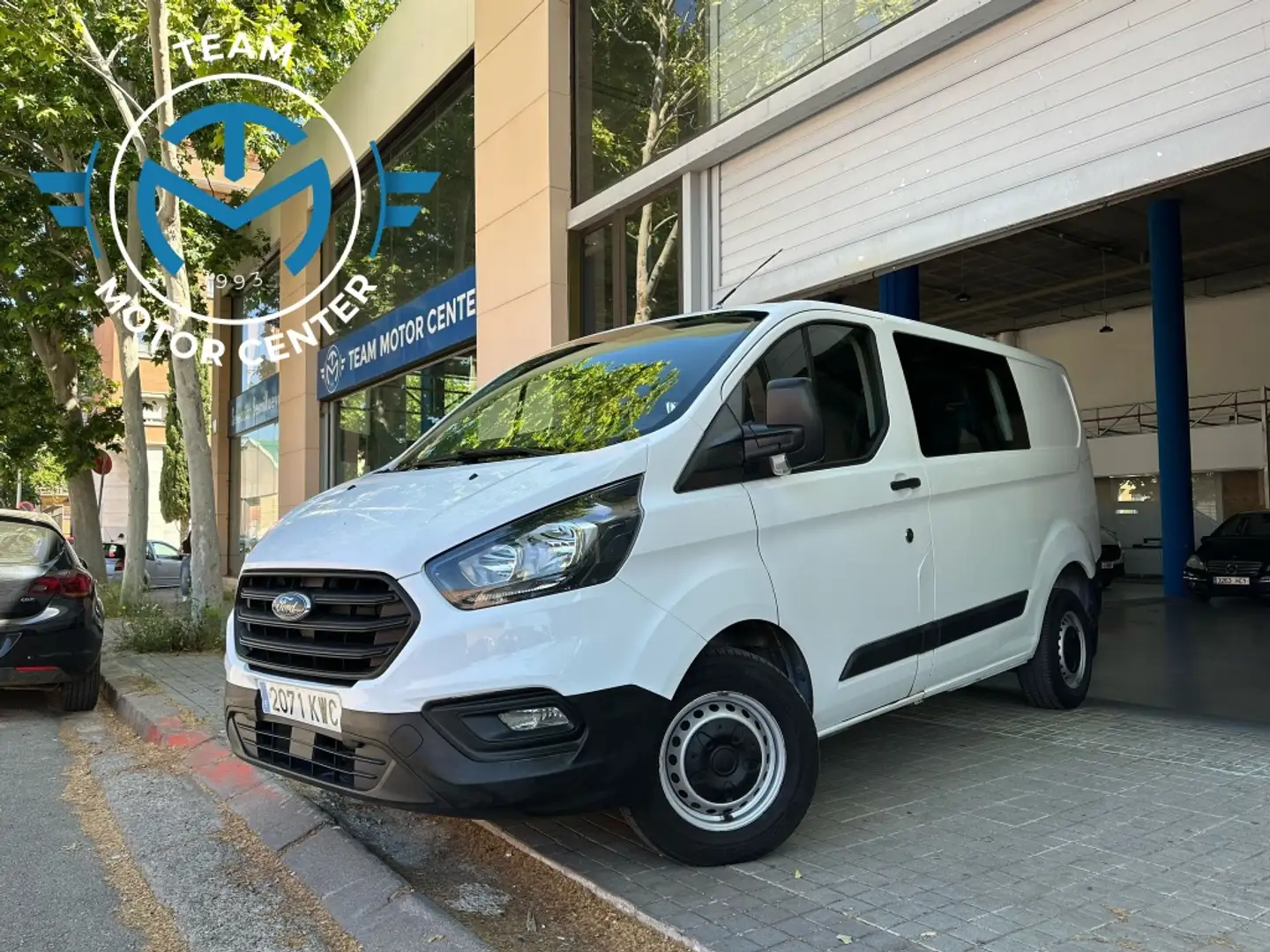 Ford Transit Custom FT 300 L1 Van DCb. Ambiente 105 - 1