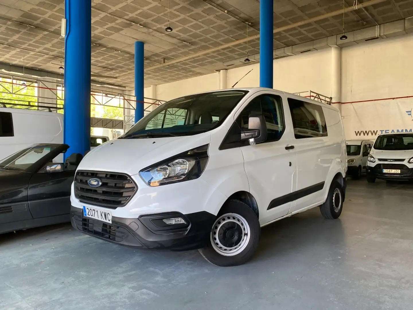 Ford Transit Custom FT 300 L1 Van DCb. Ambiente 105 - 2